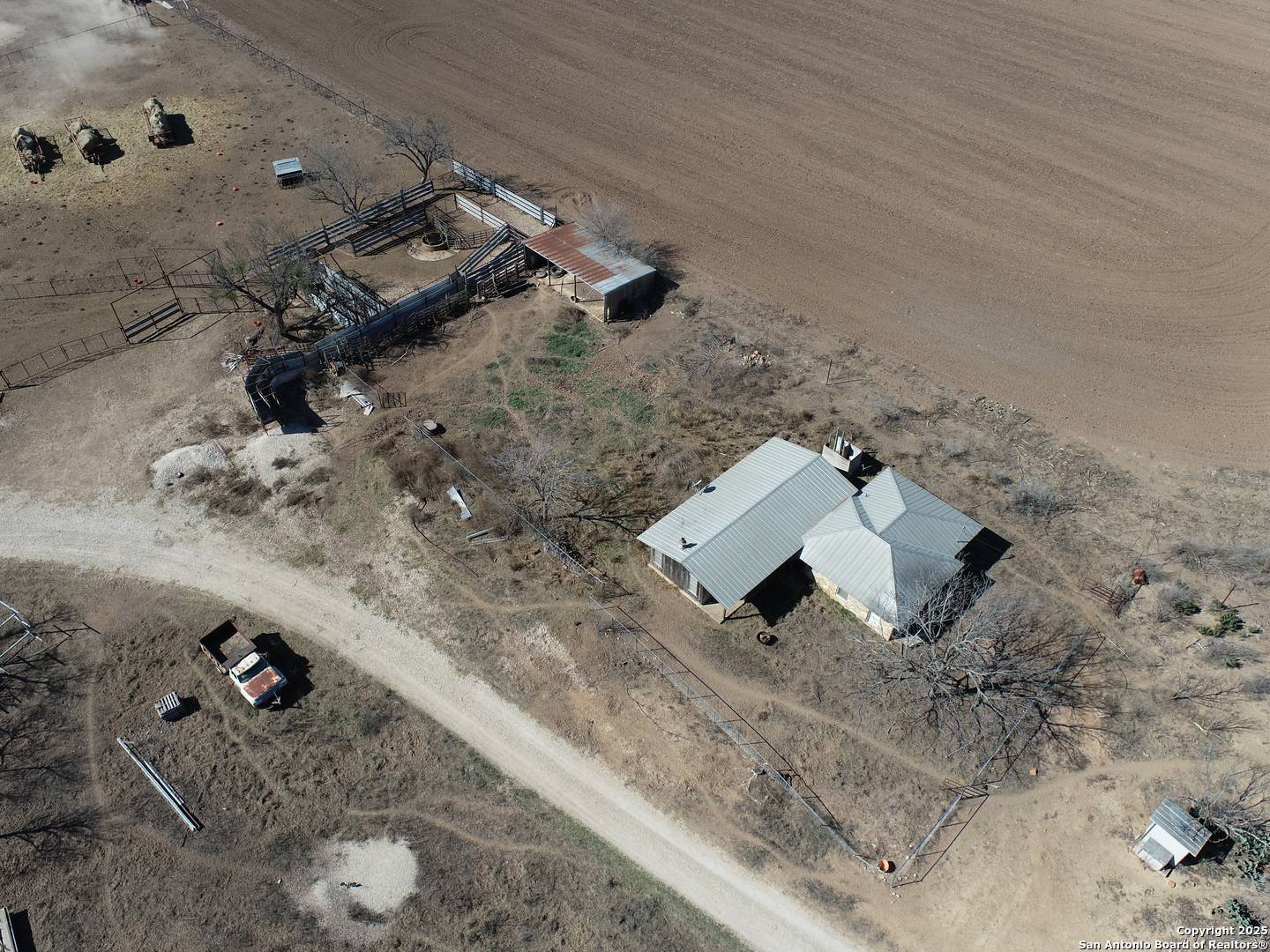 Sabinal, TX 78881,480 County Road 317
