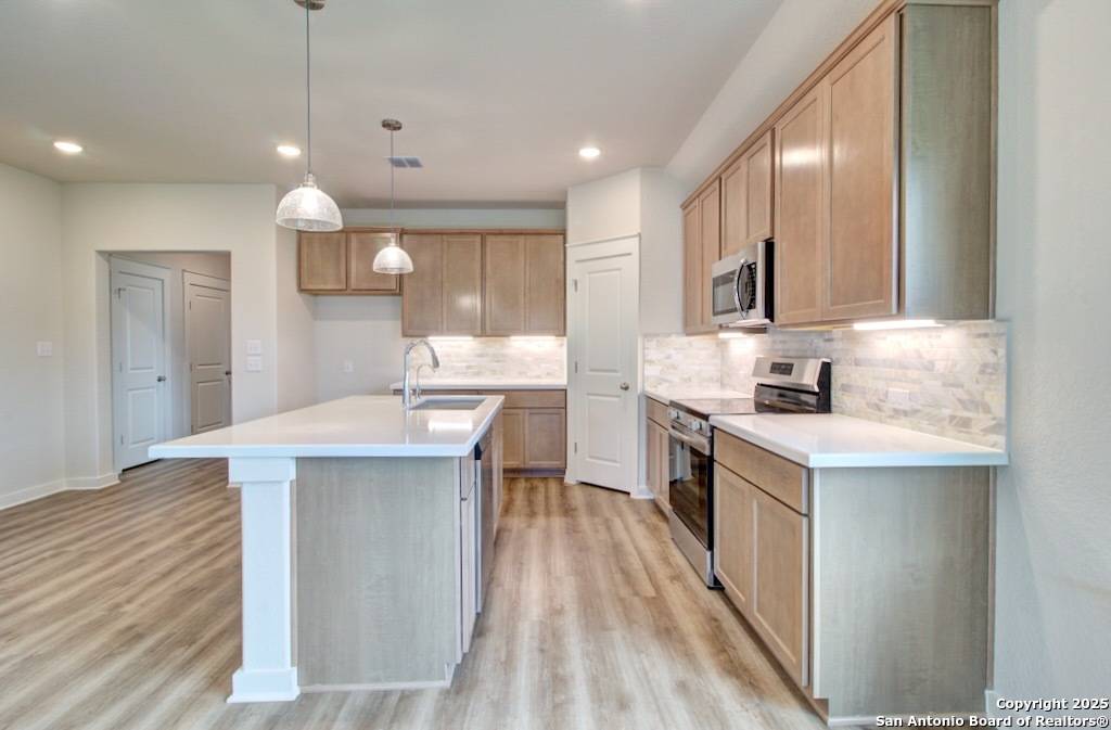 New Braunfels, TX 78130,980 Gray Cloud Drive