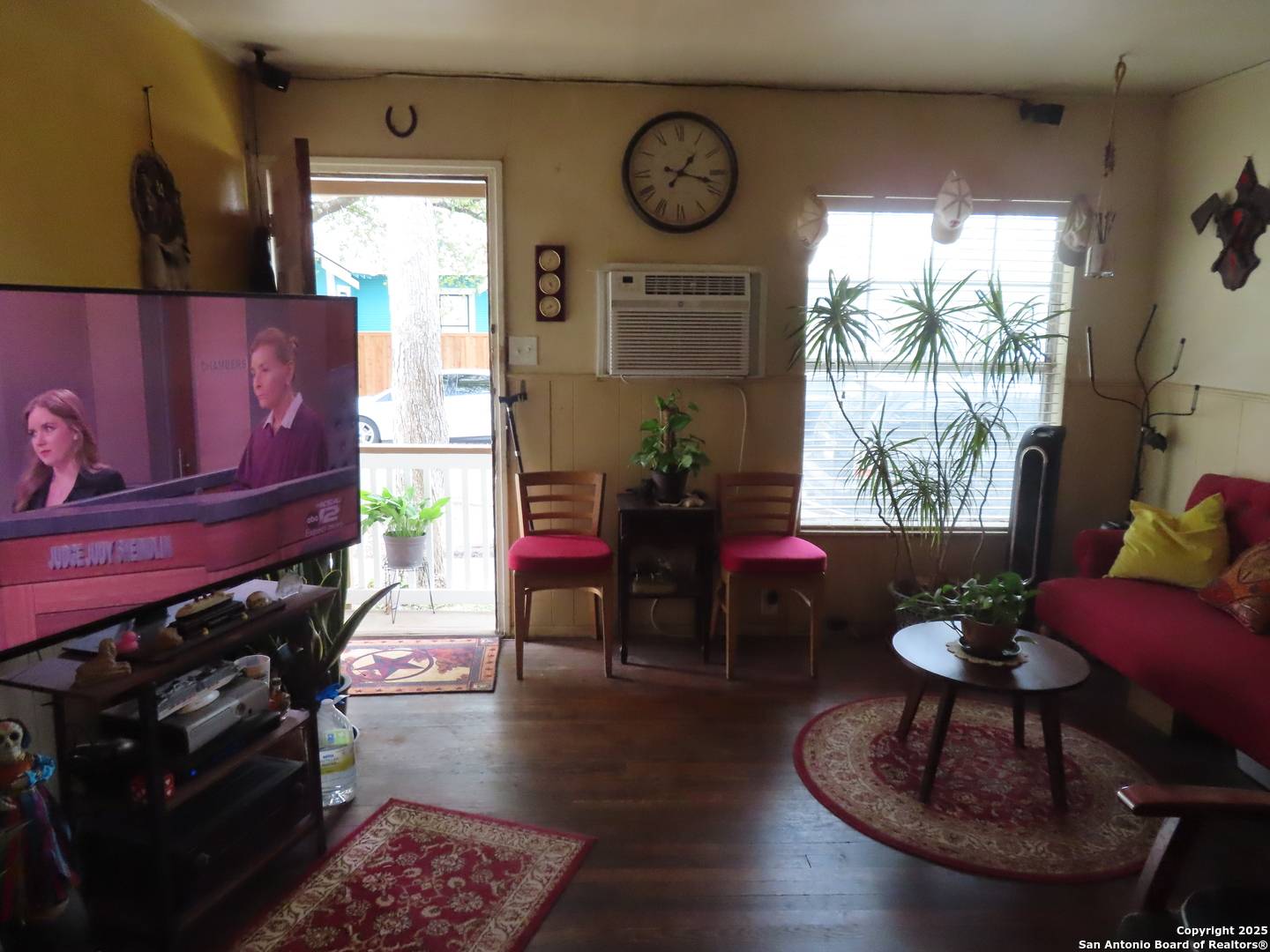 San Antonio, TX 78209,200-202 Pershing Dr.