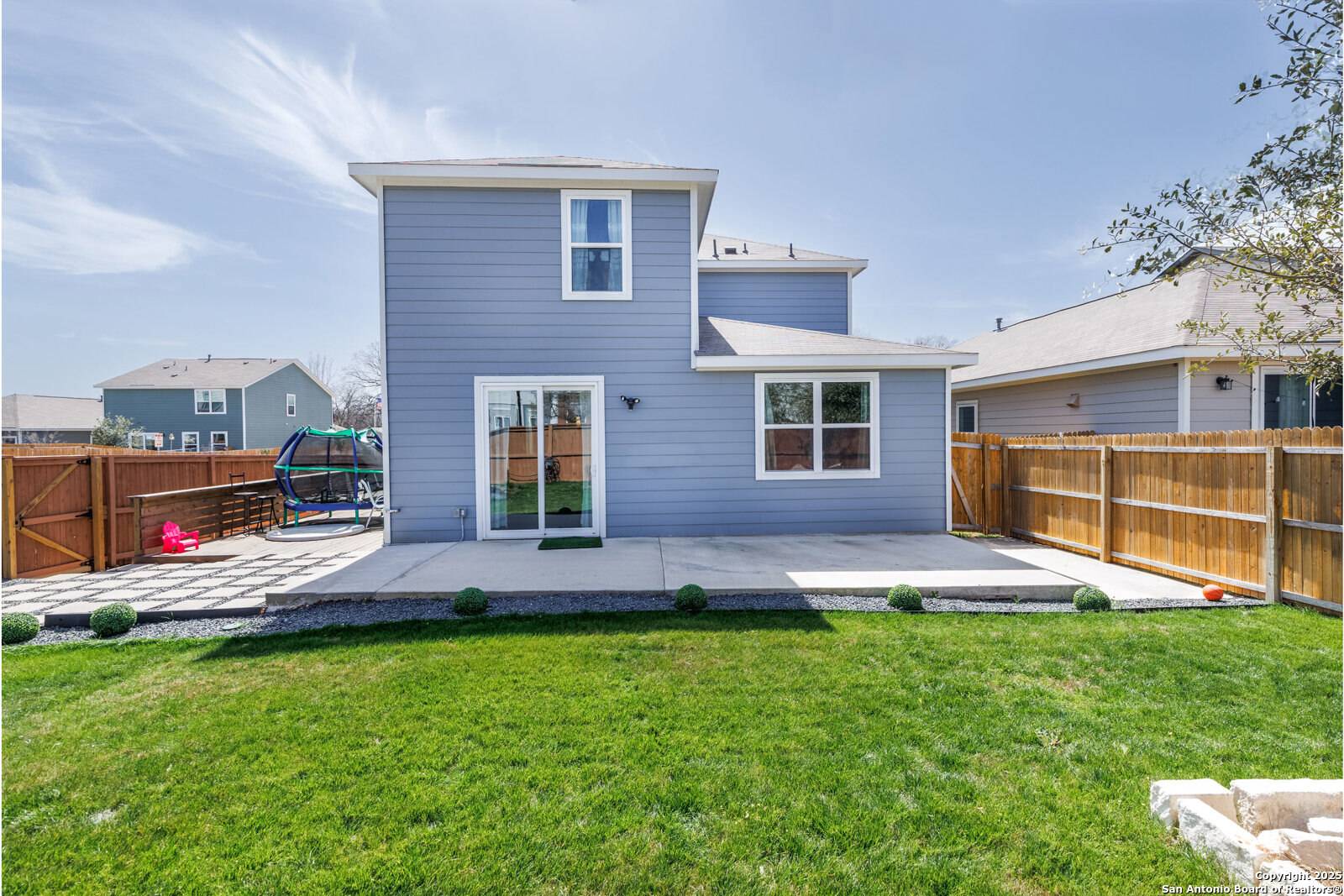 house_img