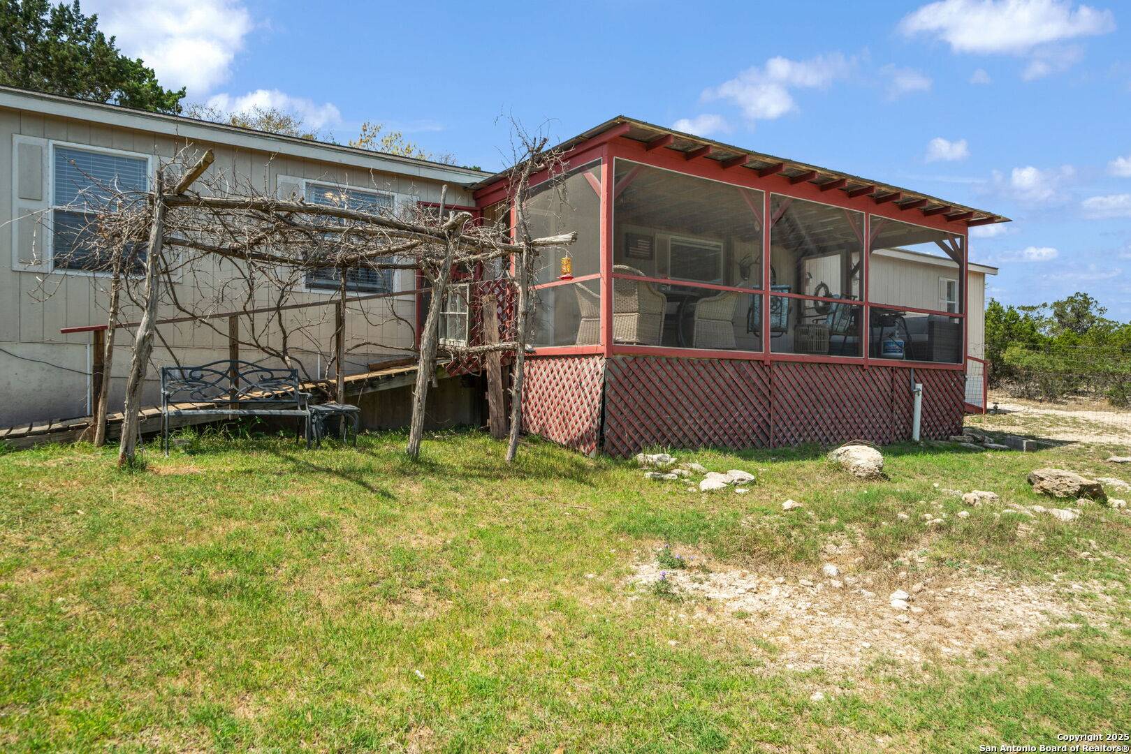 Bandera, TX 78003,1128 Wright