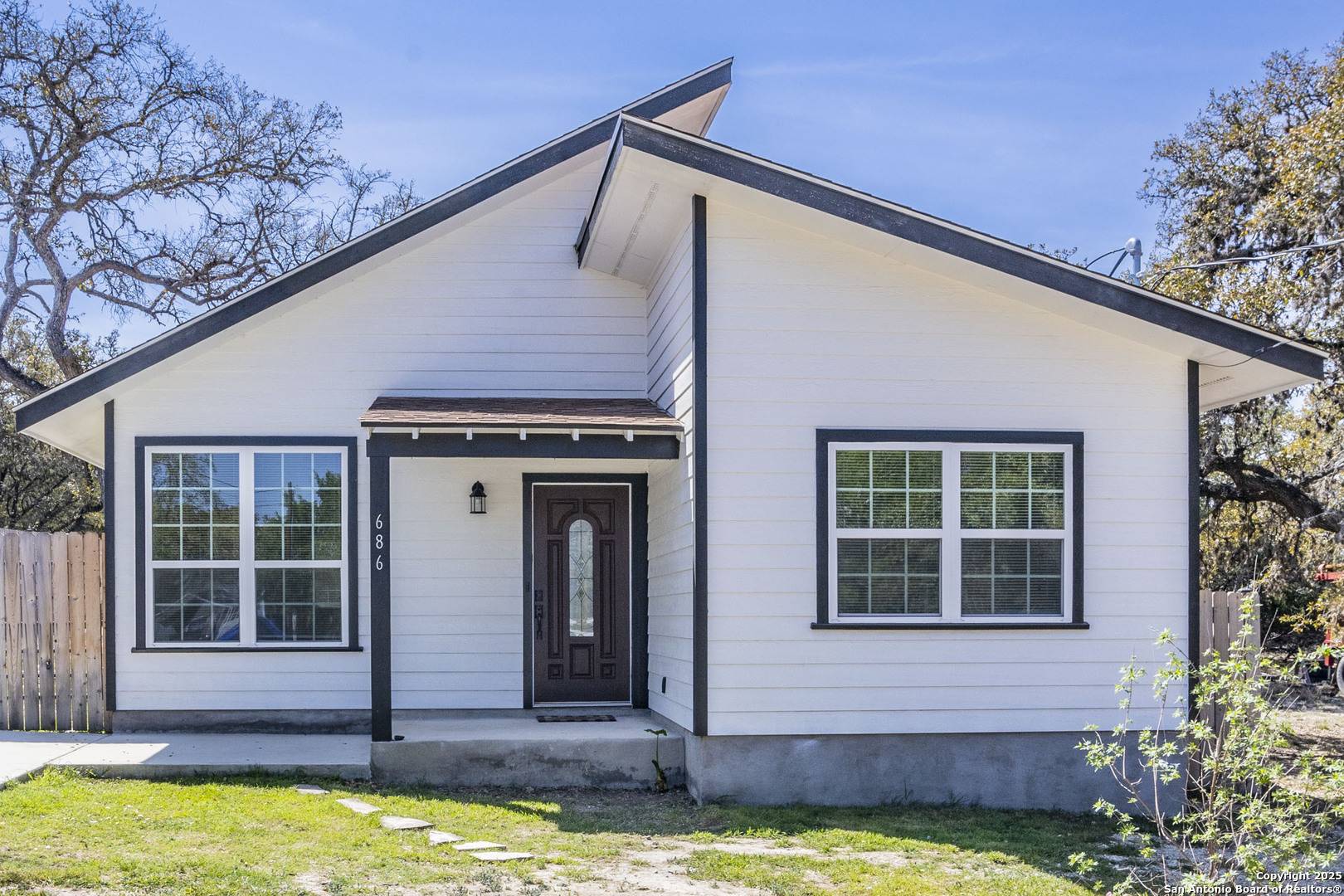 Pipe Creek, TX 78063,686 Elmhurst