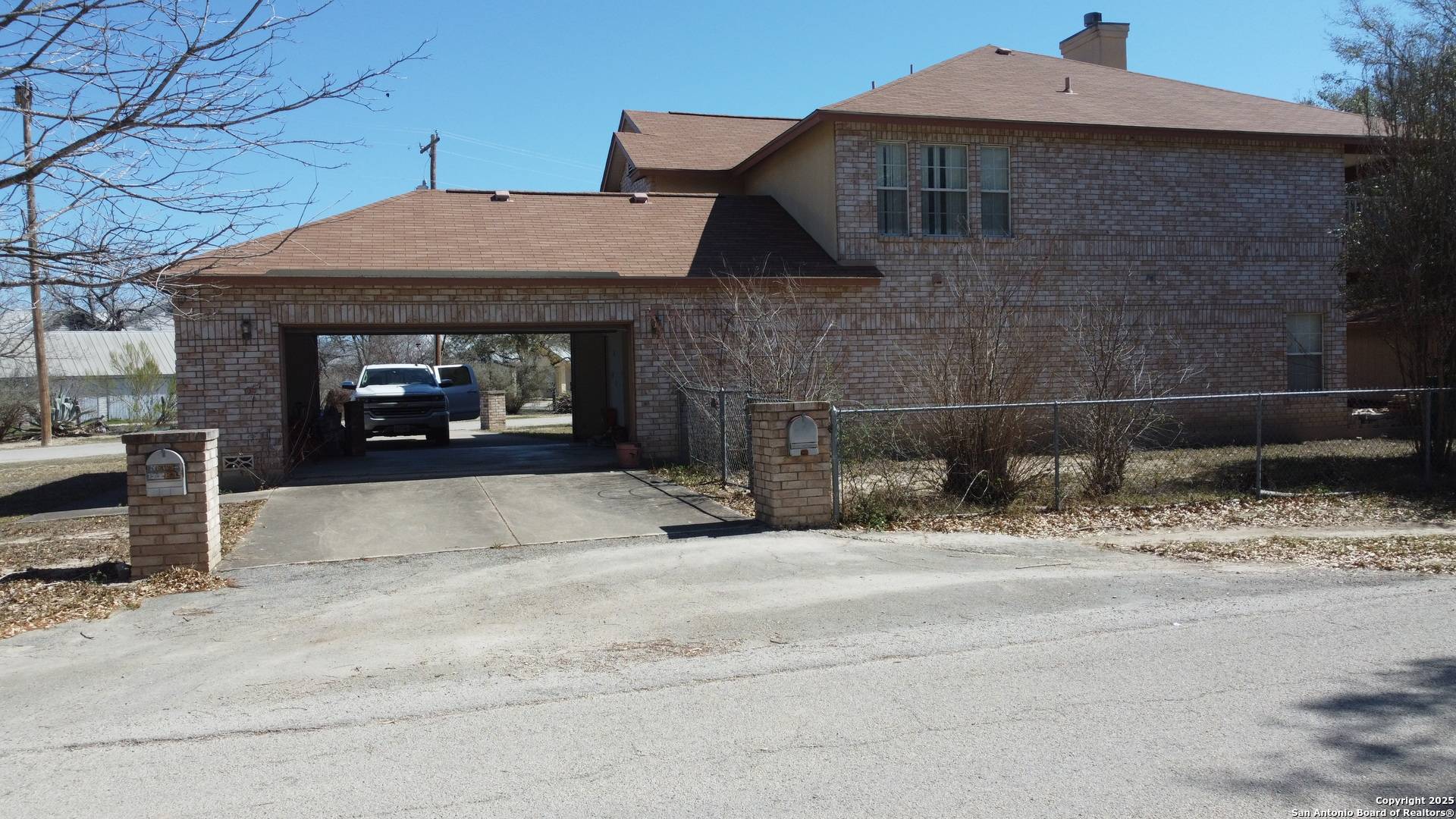 Castroville, TX 78009,410 Washington