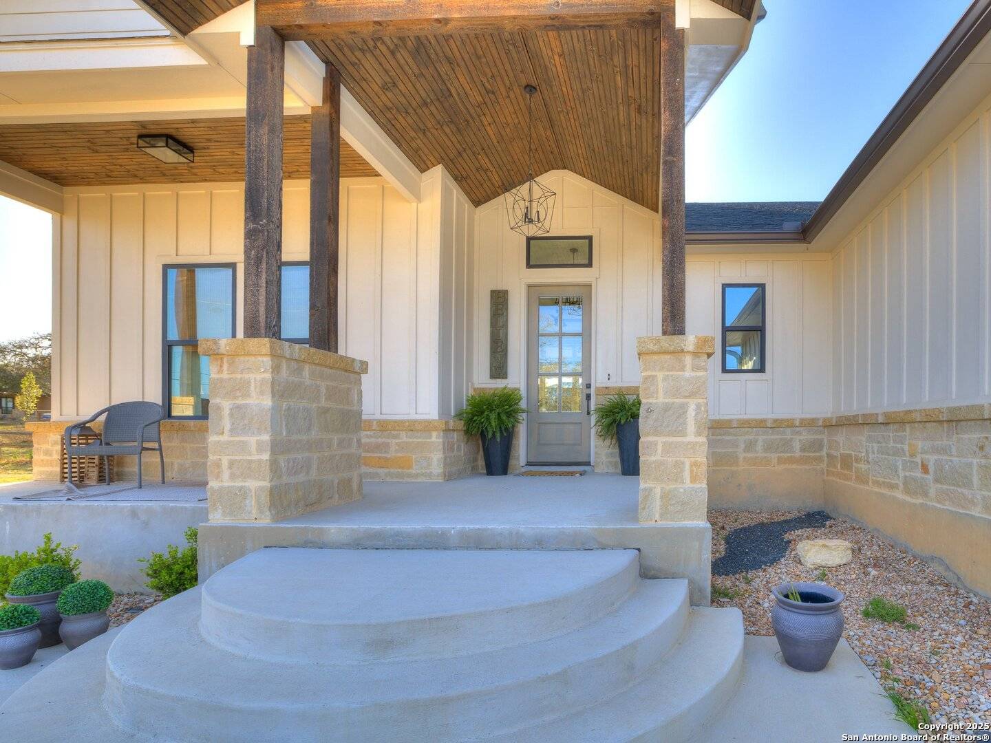 Bandera, TX 78003,218 Edgewood
