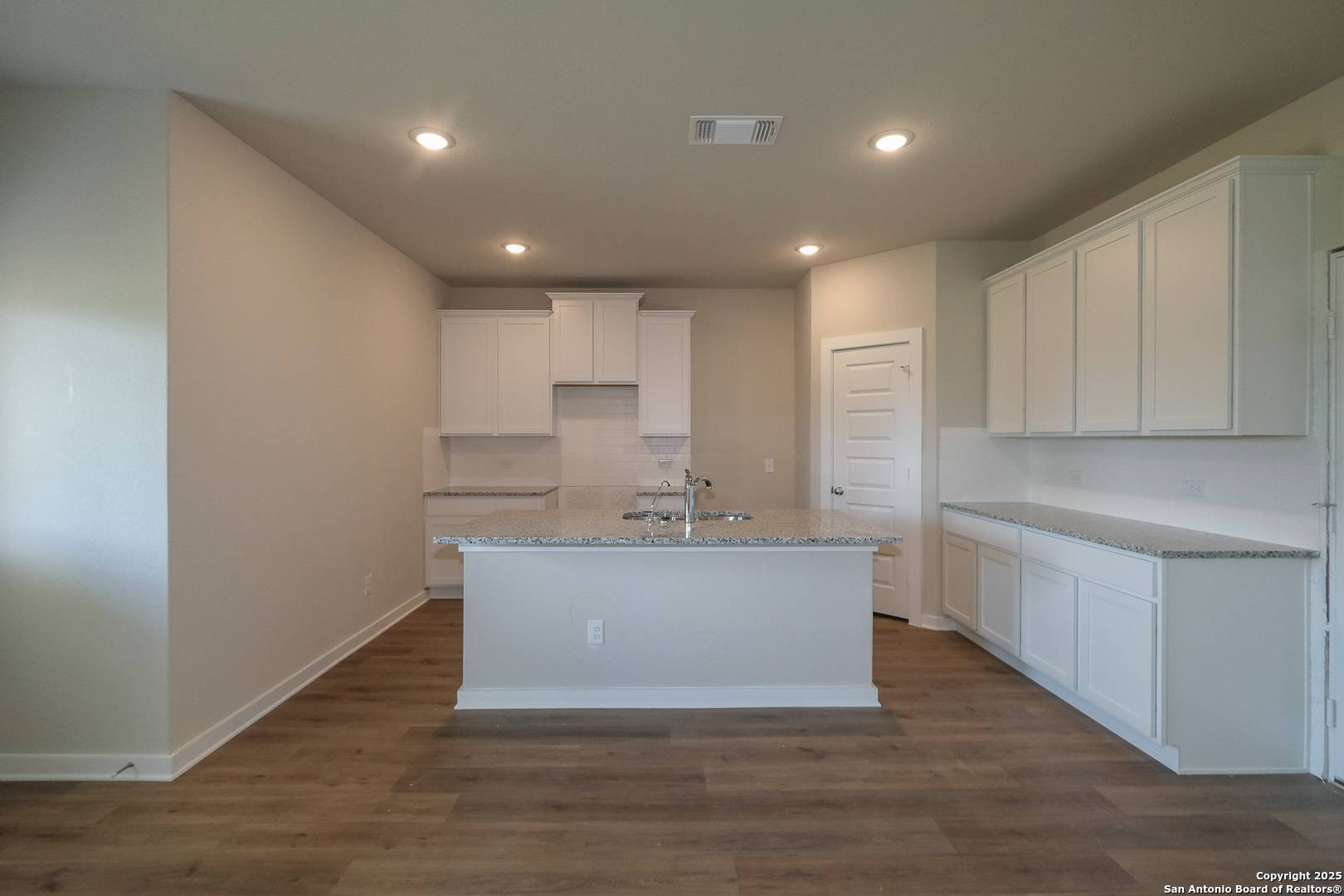 San Antonio, TX 78252,8643 Rucker Pond Trail
