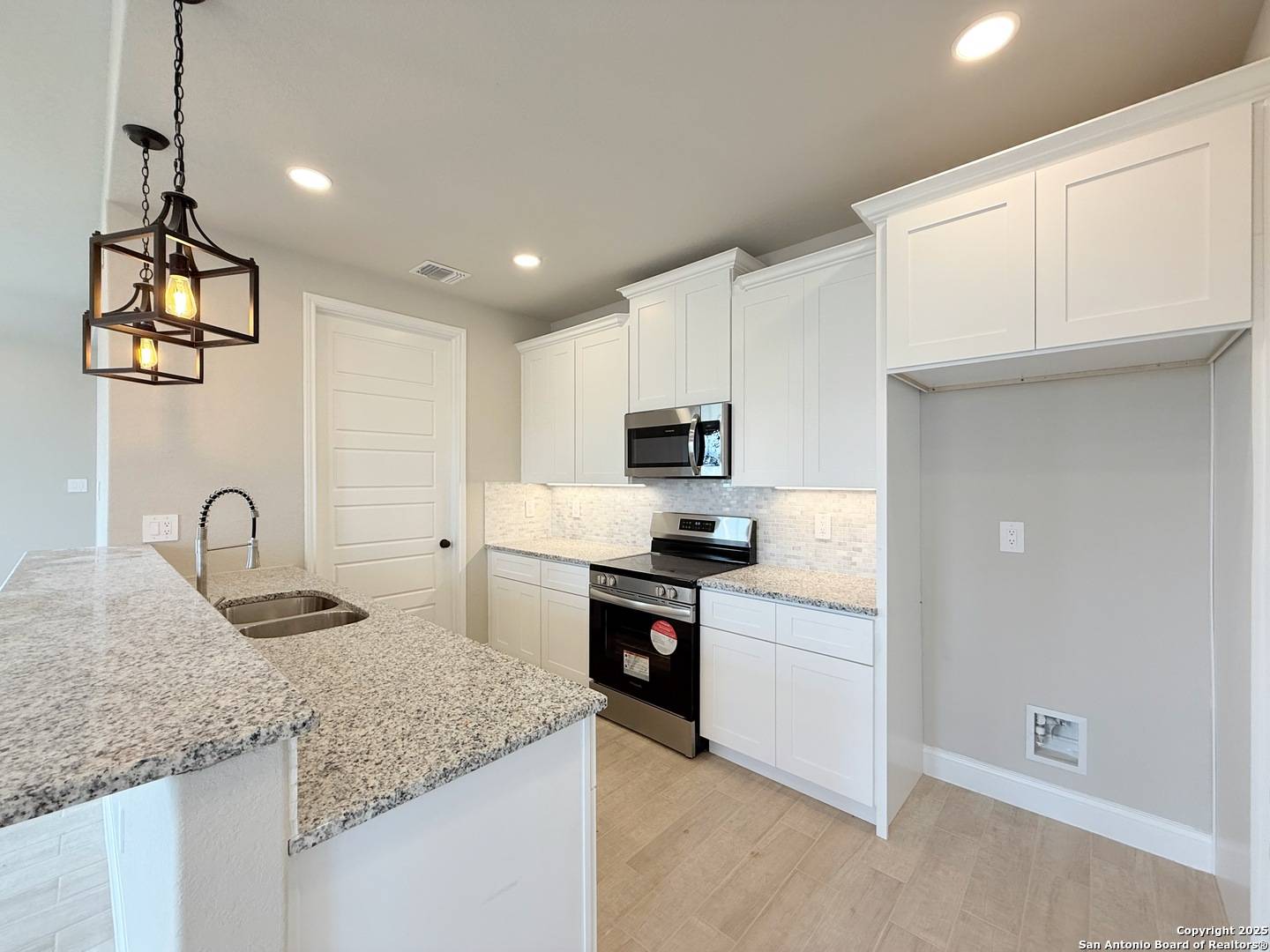 La Vernia, TX 78121,133 Camino Verde Ct