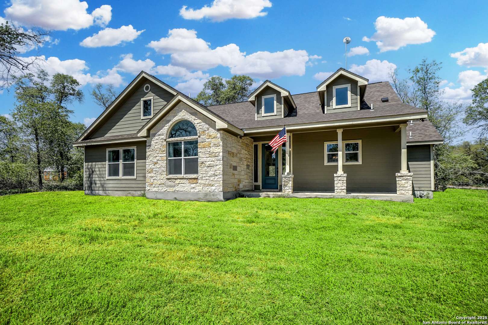 Natalia, TX 78059,269 County Road 6864