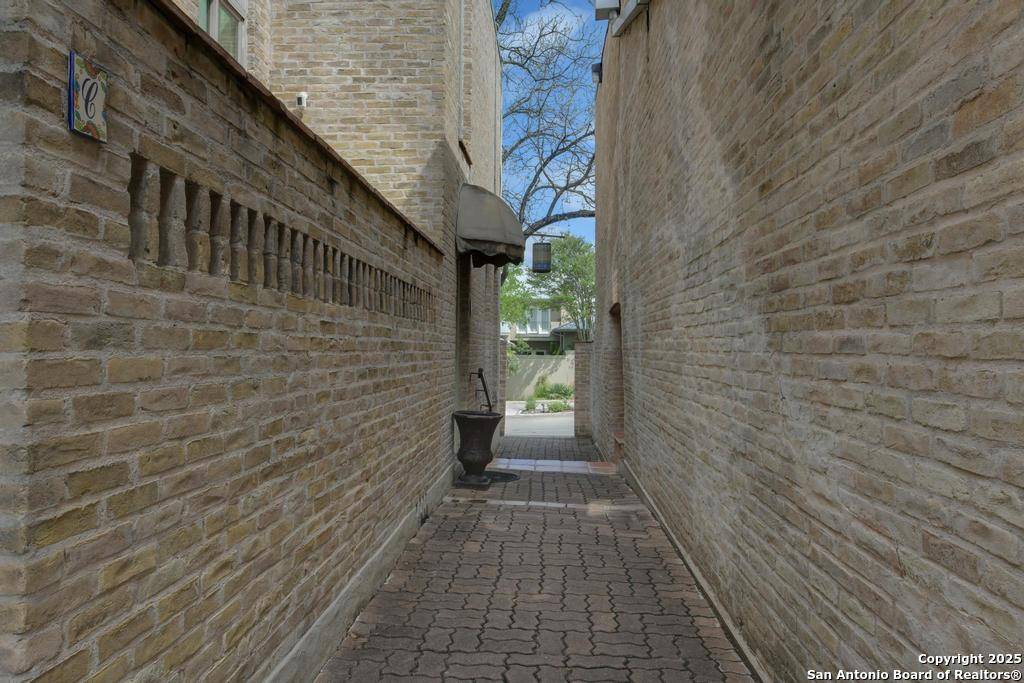 San Antonio, TX 78209,166 Elizabeth UNIT G