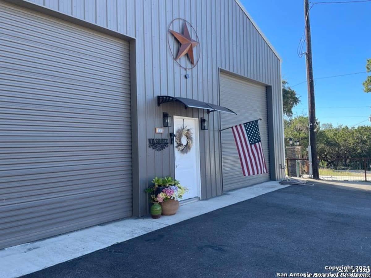 Lakehills, TX 78063,151 Jones Beach Dr UNIT 1