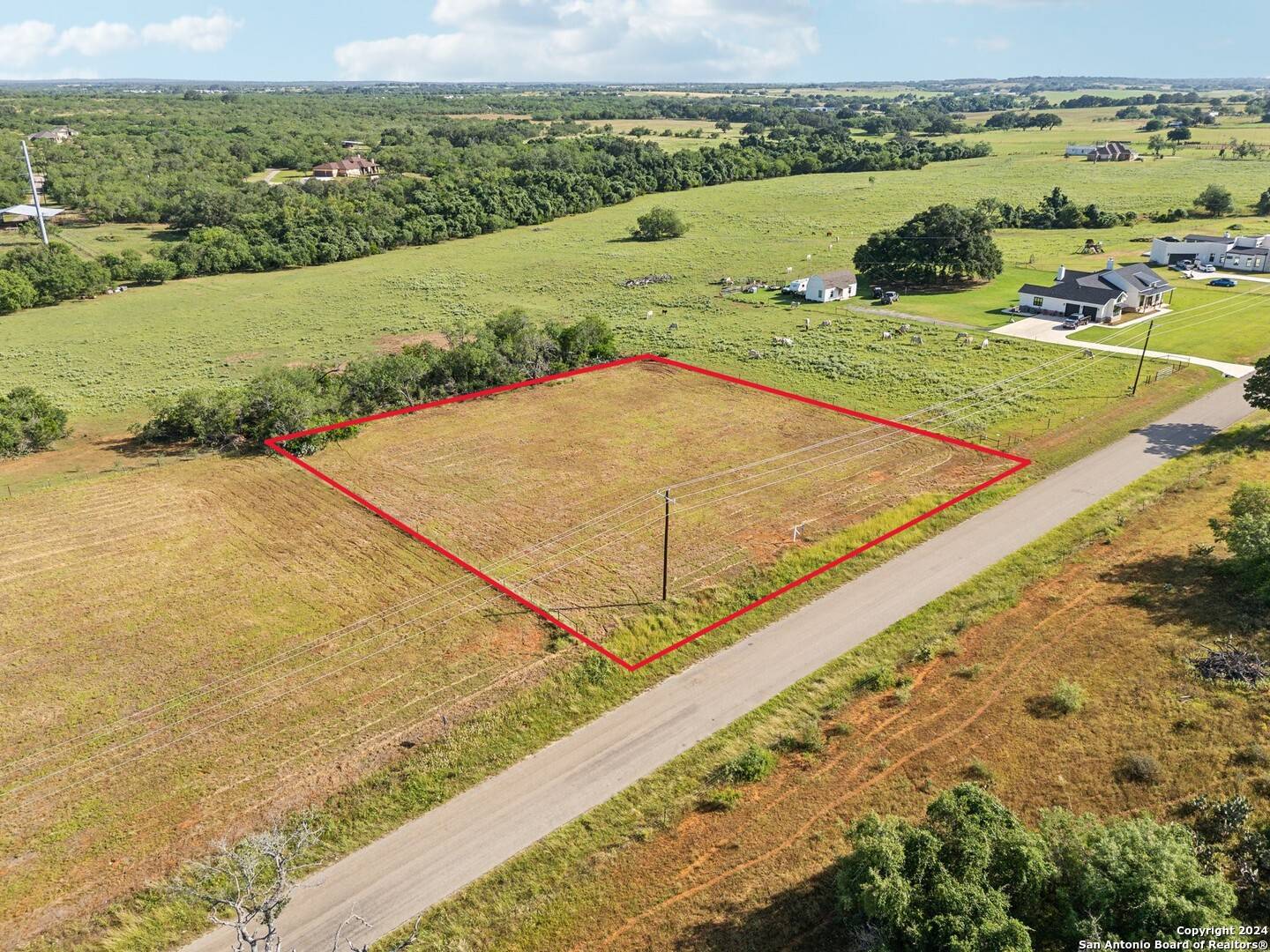 Floresville, TX 78114,593 COUNTY ROAD 405