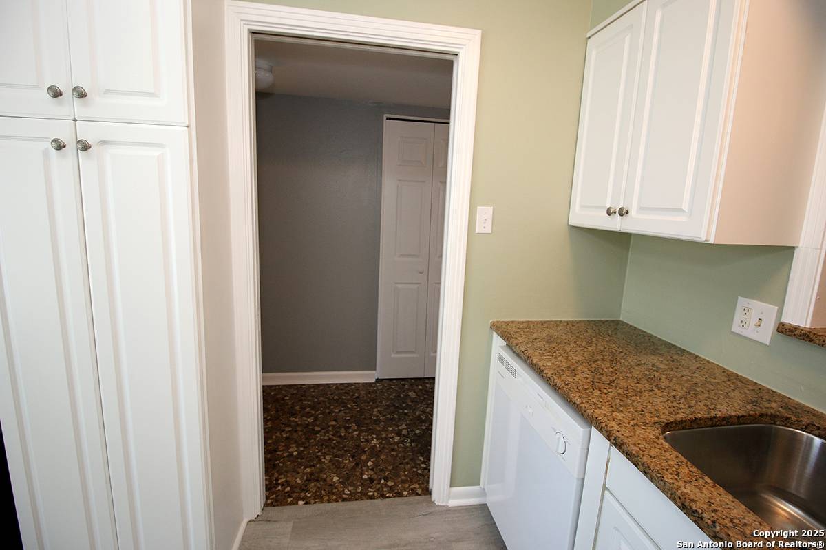 San Antonio, TX 78209-3904,102 Ruelle UNIT 102A