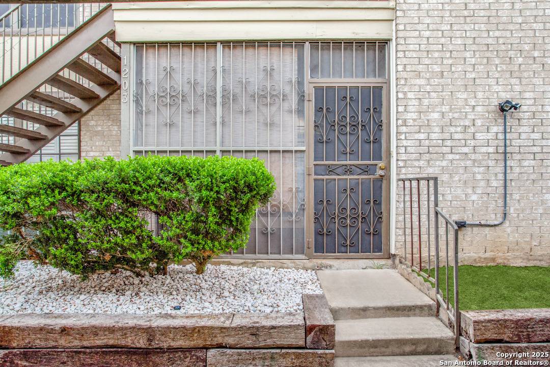 San Antonio, TX 78216,165 Rampart Dr UNIT 1203