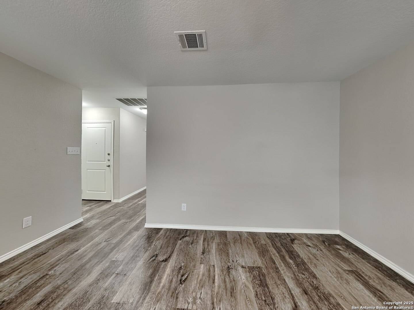 San Antonio, TX 78245,9716 Marbach