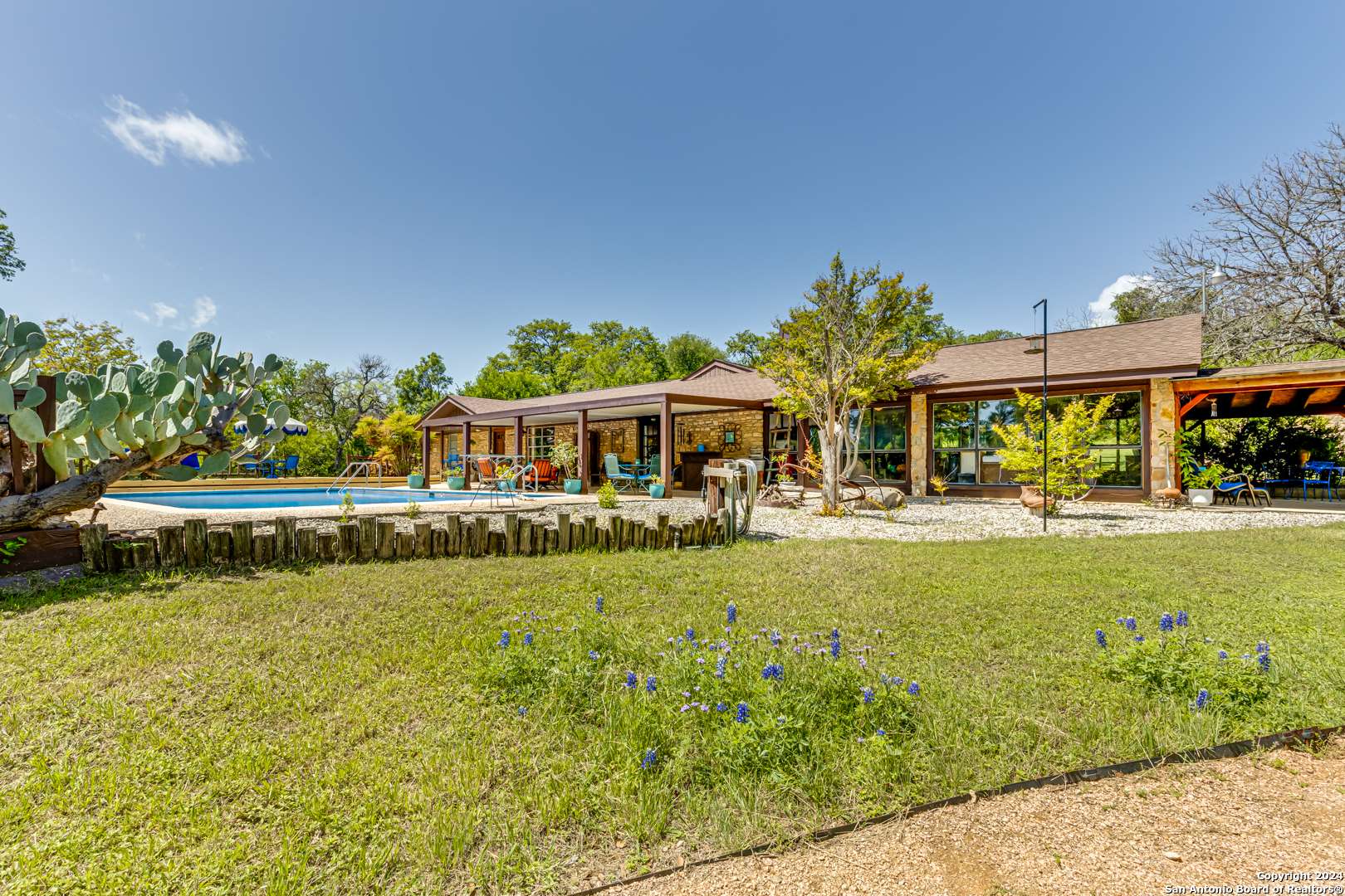 San Antonio, TX 78266-2119,8651 Bindseil Ln