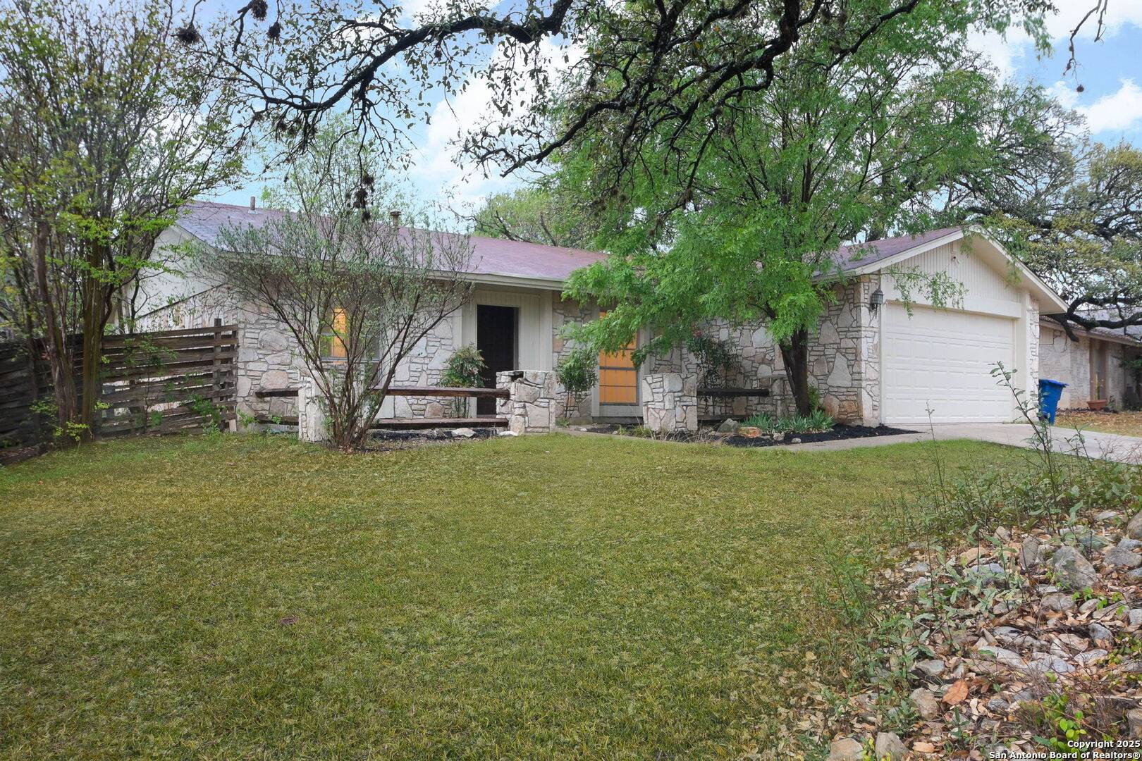 San Antonio, TX 78240,8611 Tanbark Dr
