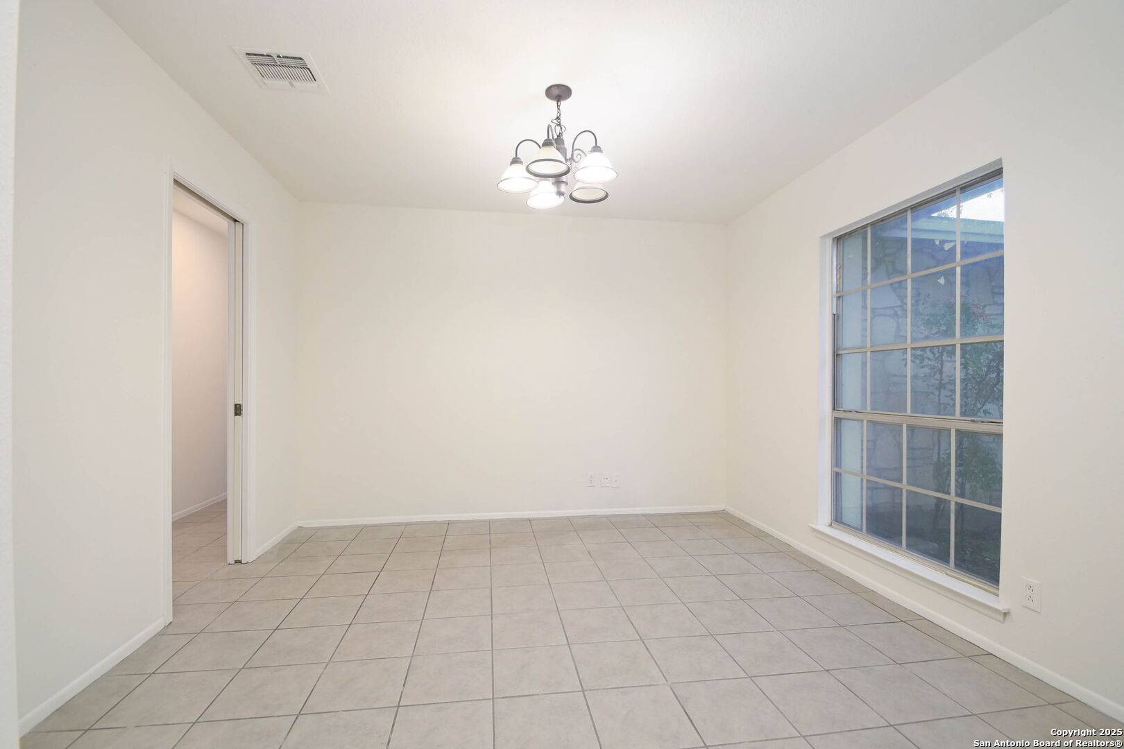 San Antonio, TX 78240,8611 Tanbark Dr