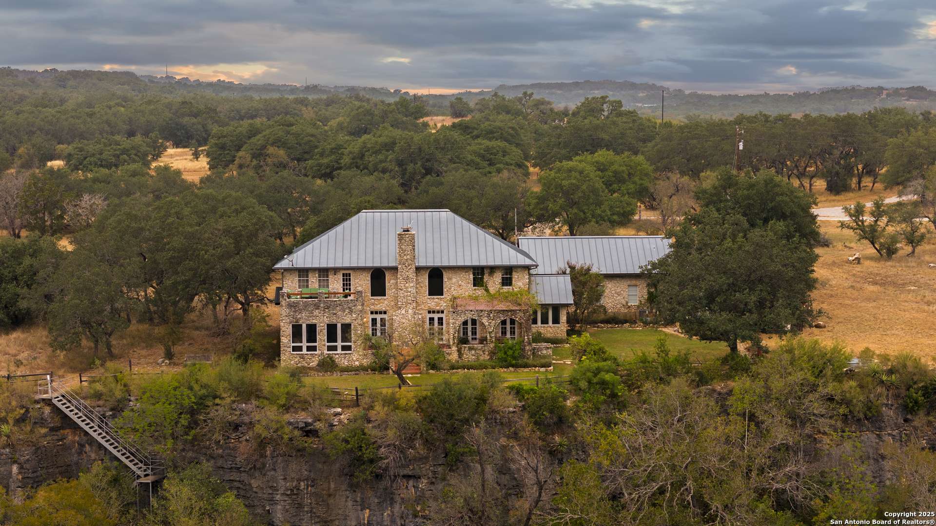 Spicewood, TX 78669,5229 Hupedo Ranch