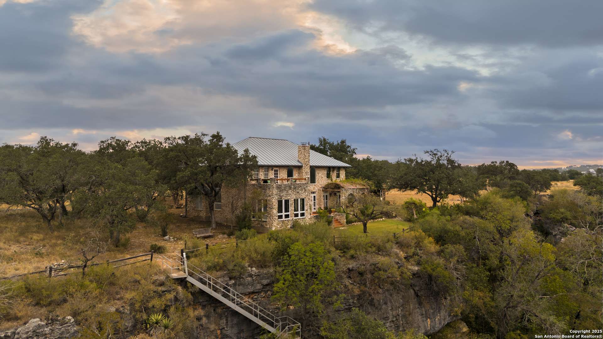 Spicewood, TX 78669,5229 Hupedo Ranch