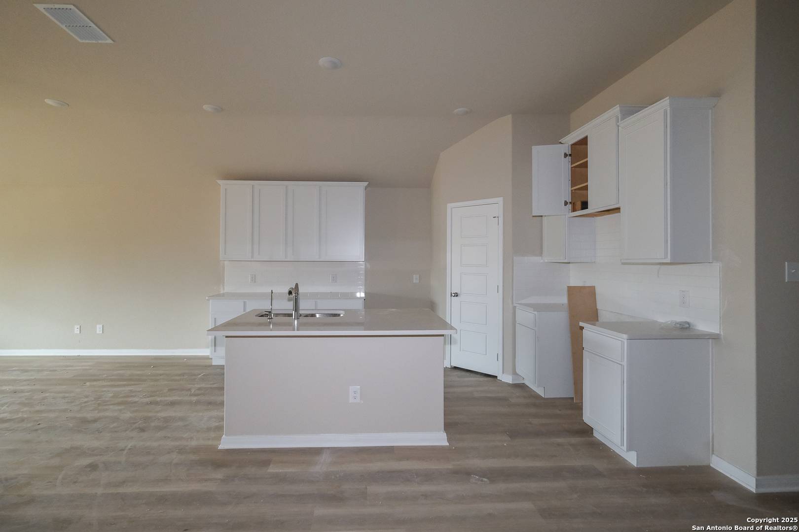 San Antonio, TX 78245,2206 Croaker Creek