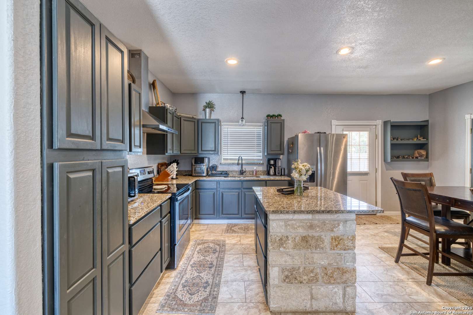 Uvalde, TX 78801,109 Vanham St