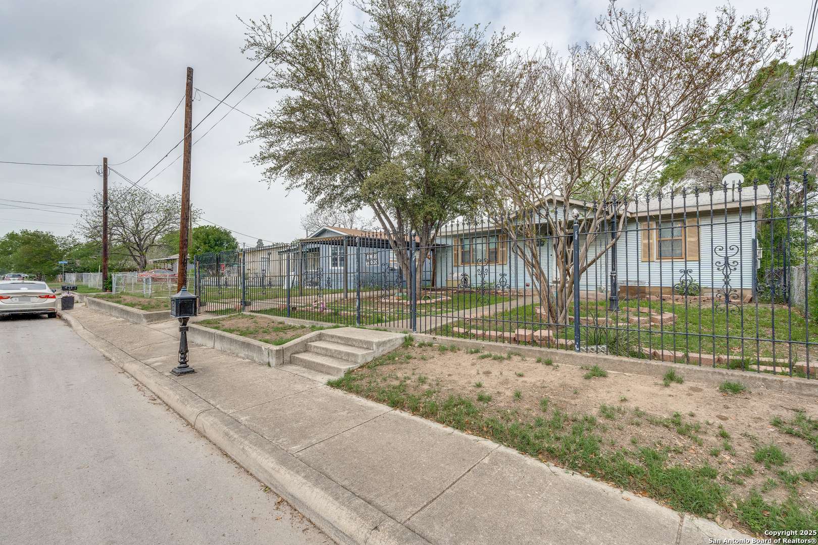 San Antonio, TX 78211,611 King Ave