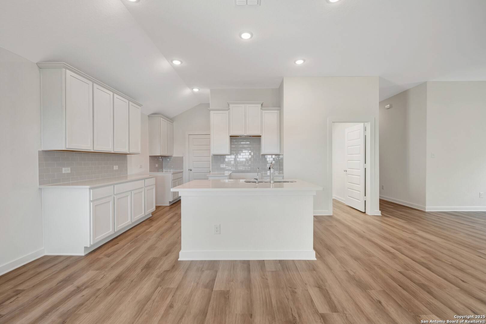 San Antonio, TX 78245,6215 Persimmon Lake