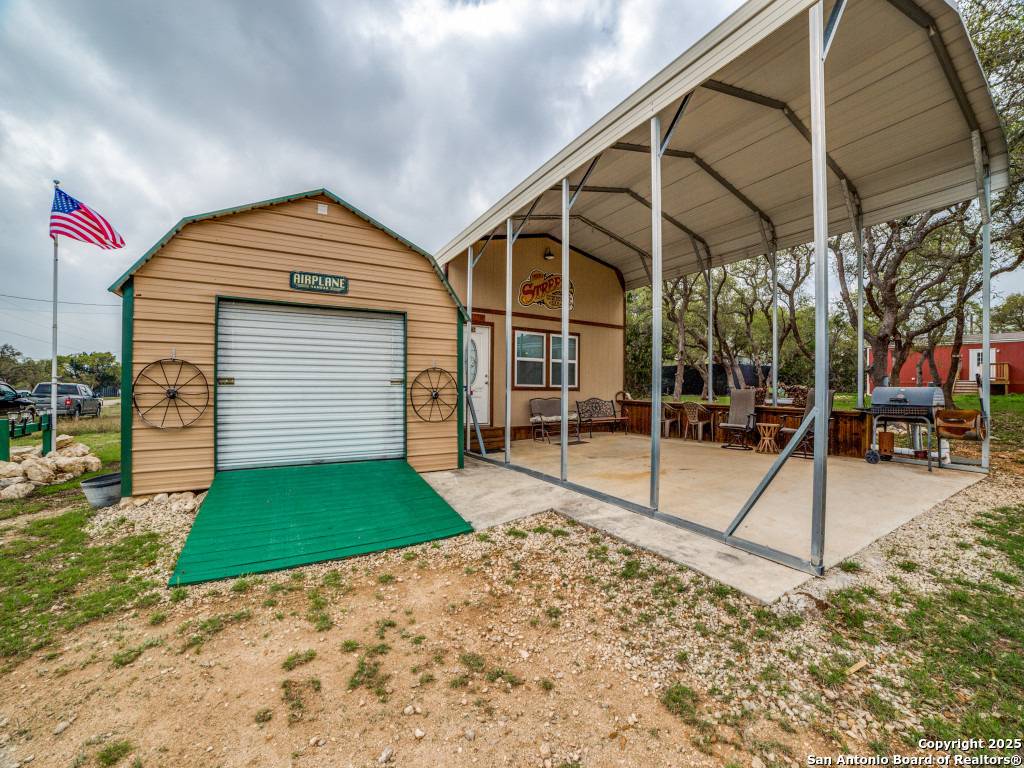 Bandera, TX 78003,626 Pr 1512