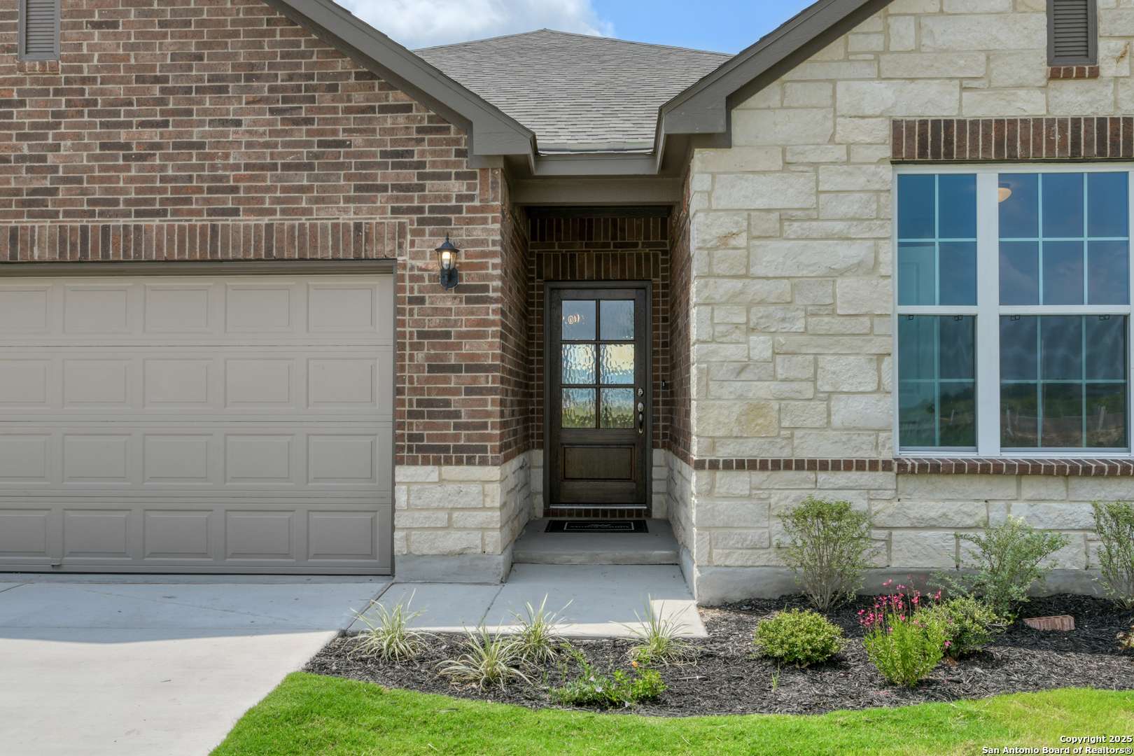 Schertz, TX 78108,12836 Red Apple Rd.