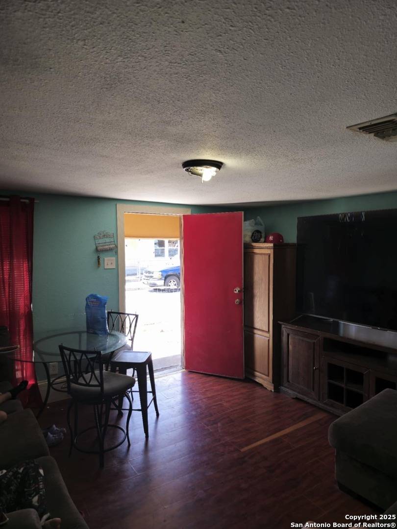 San Antonio, TX 78207,1503 Loma Vista