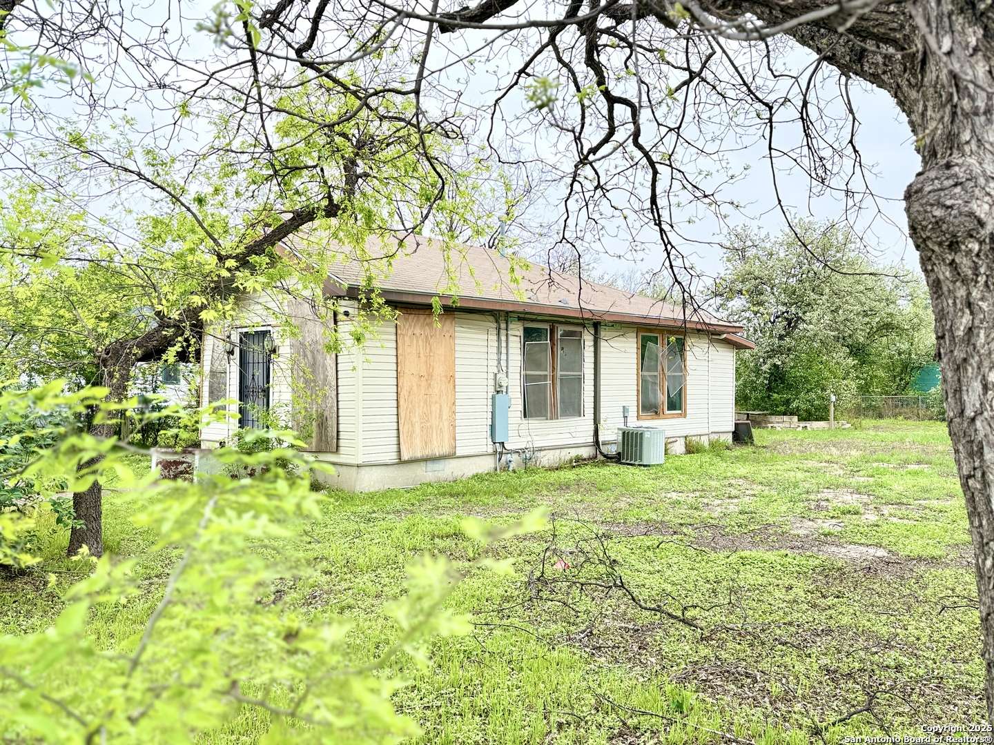San Antonio, TX 78202,716 Sherman