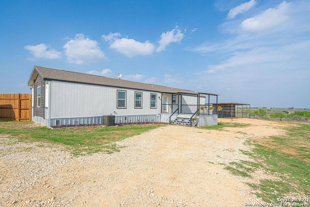 Sutherland Springs, TX 78161,213 Twin Lakes
