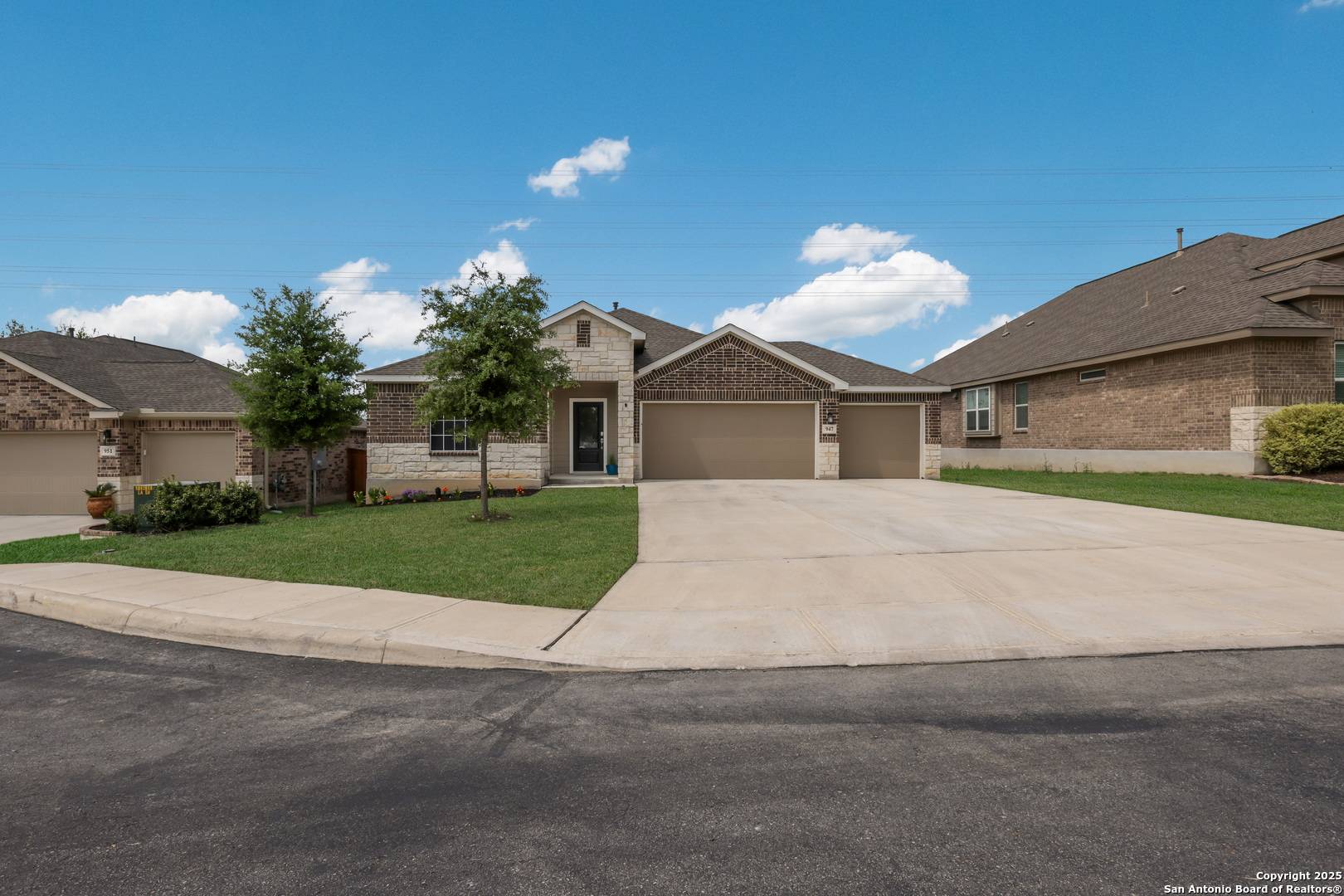 San Antonio, TX 78245,947 Hyperion