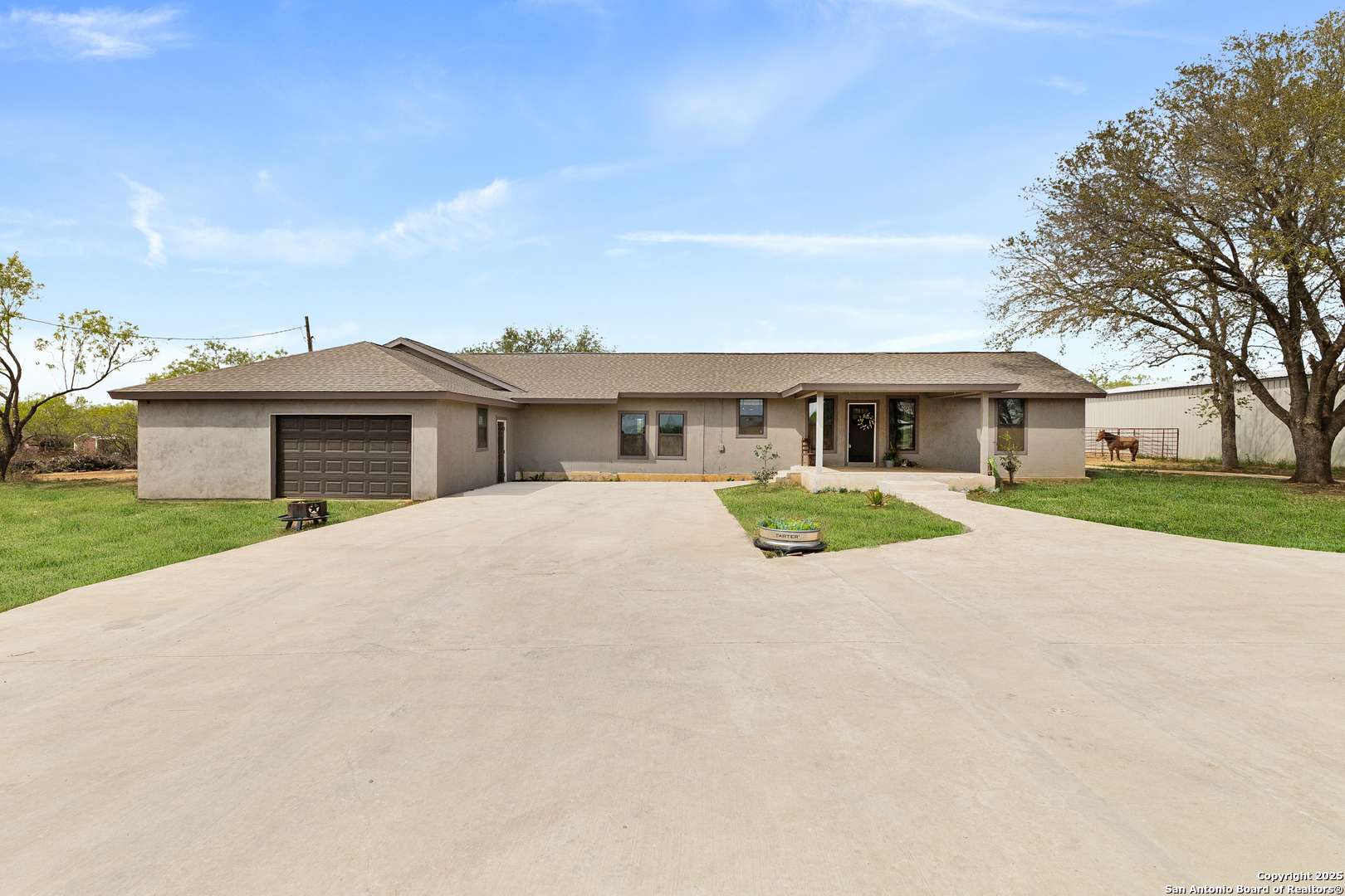 Devine, TX 78016,200 Pr 6631
