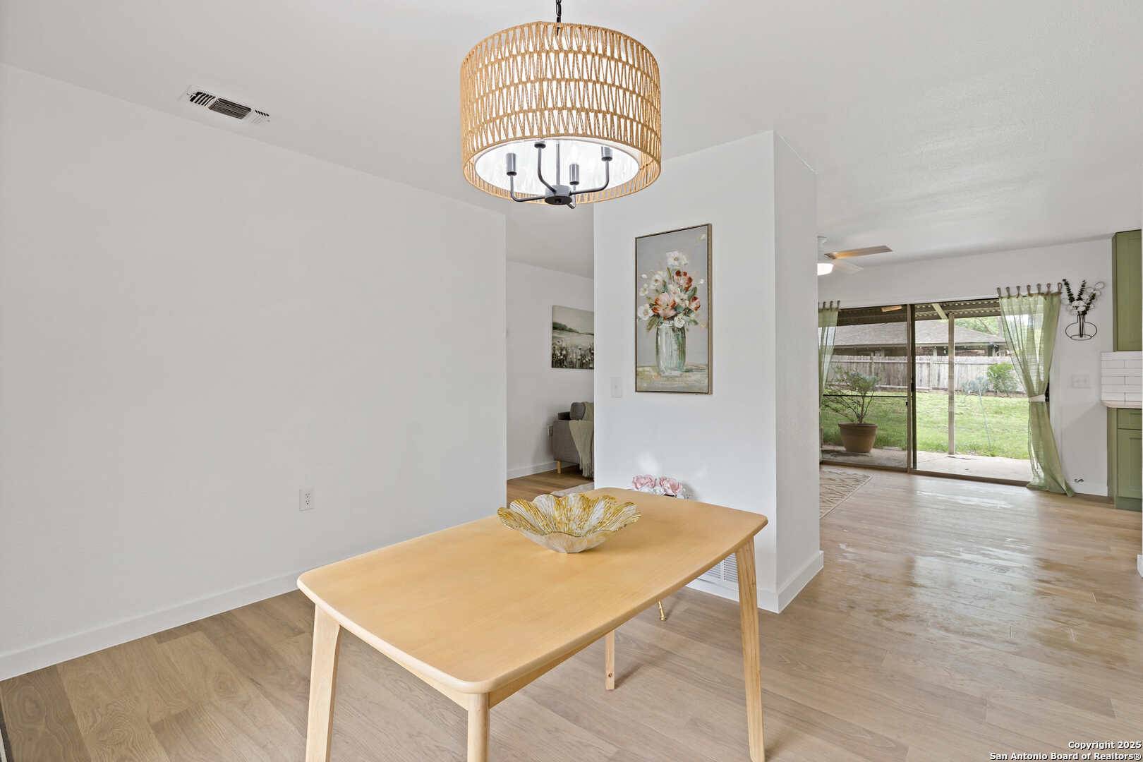 San Antonio, TX 78233,4318 Avenida Prima