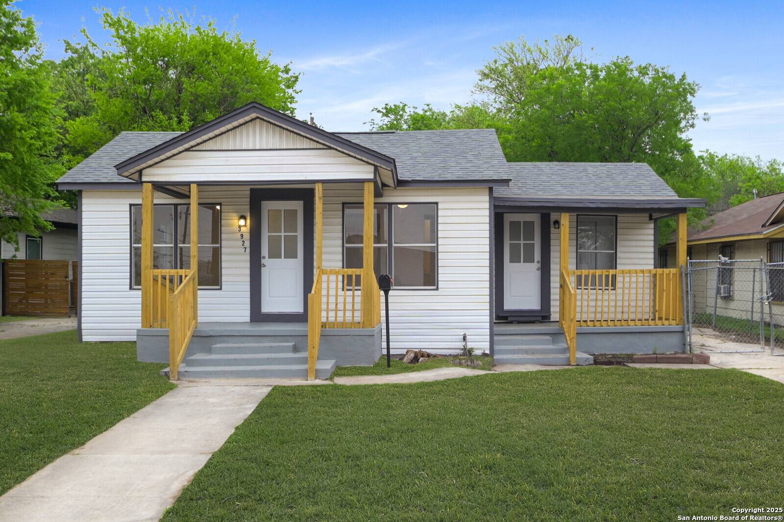 San Antonio, TX 78207,3927 Houston