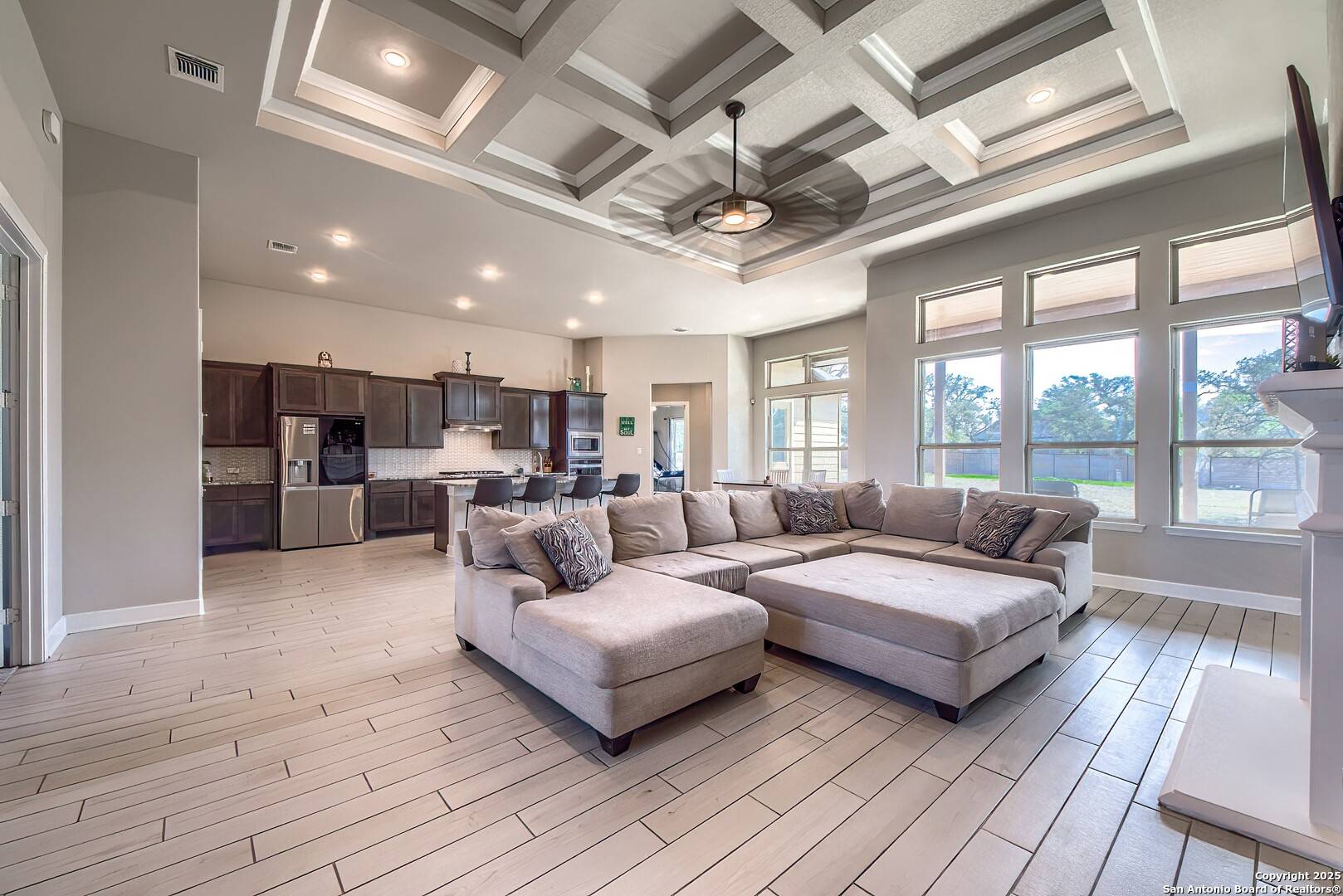 Castroville, TX 78009,527 James Way
