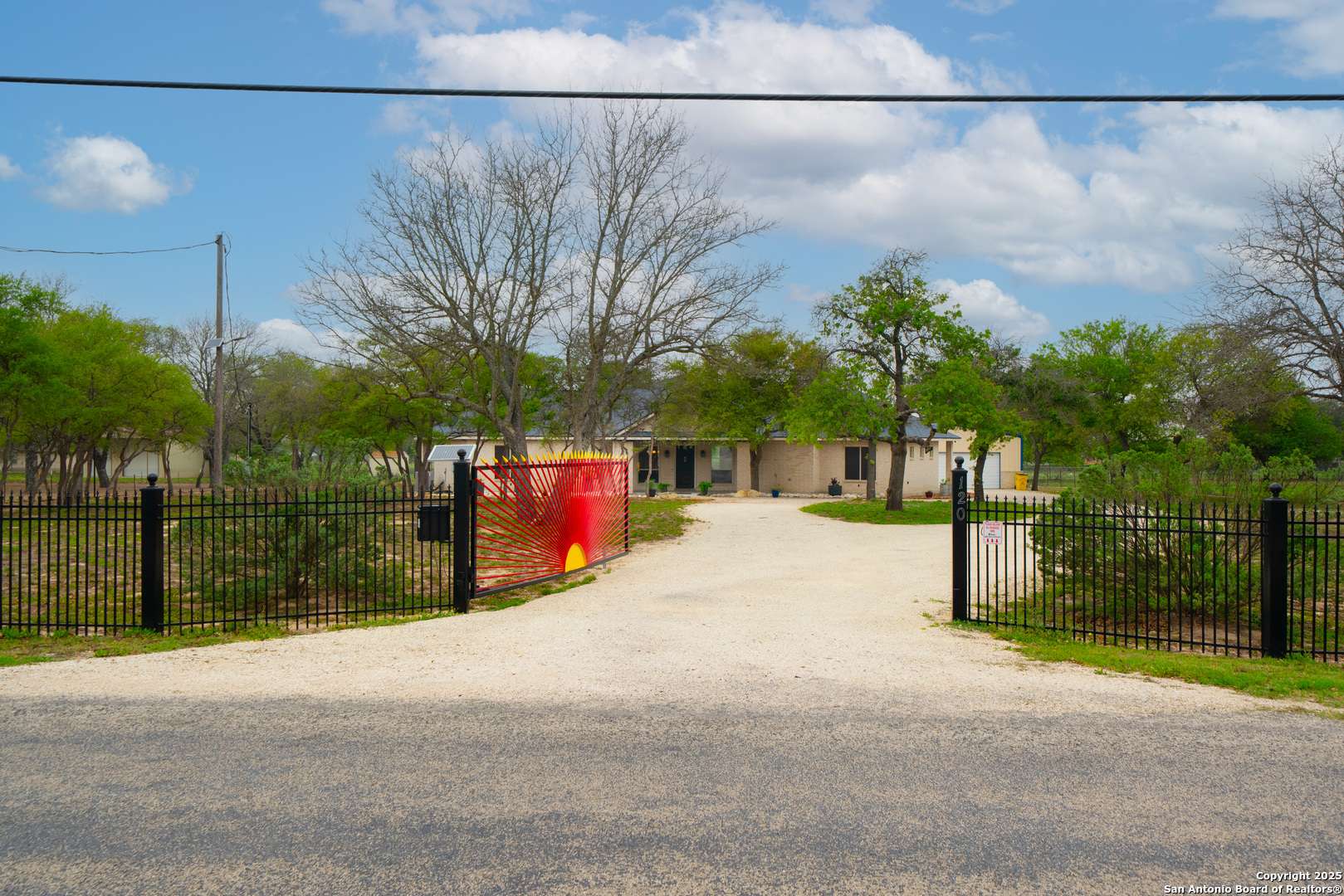 Natalia, TX 78059,120 County Road 6867