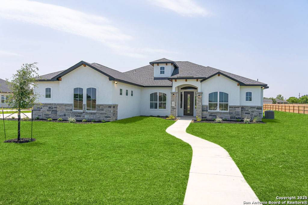 Castroville, TX 78009,259 Venado Oaks