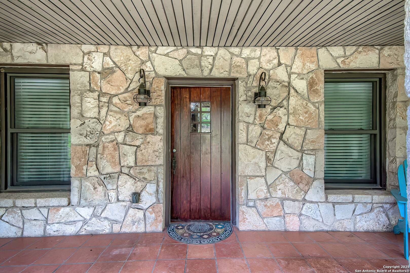 Mico, TX 78056,6986 County Road 271
