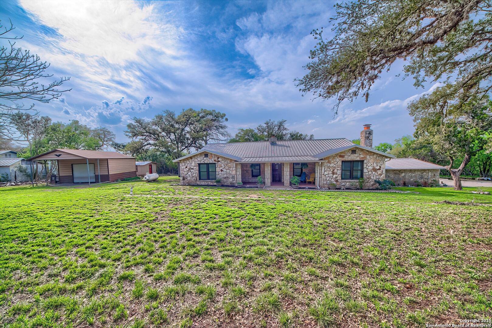 Mico, TX 78056,6986 County Road 271