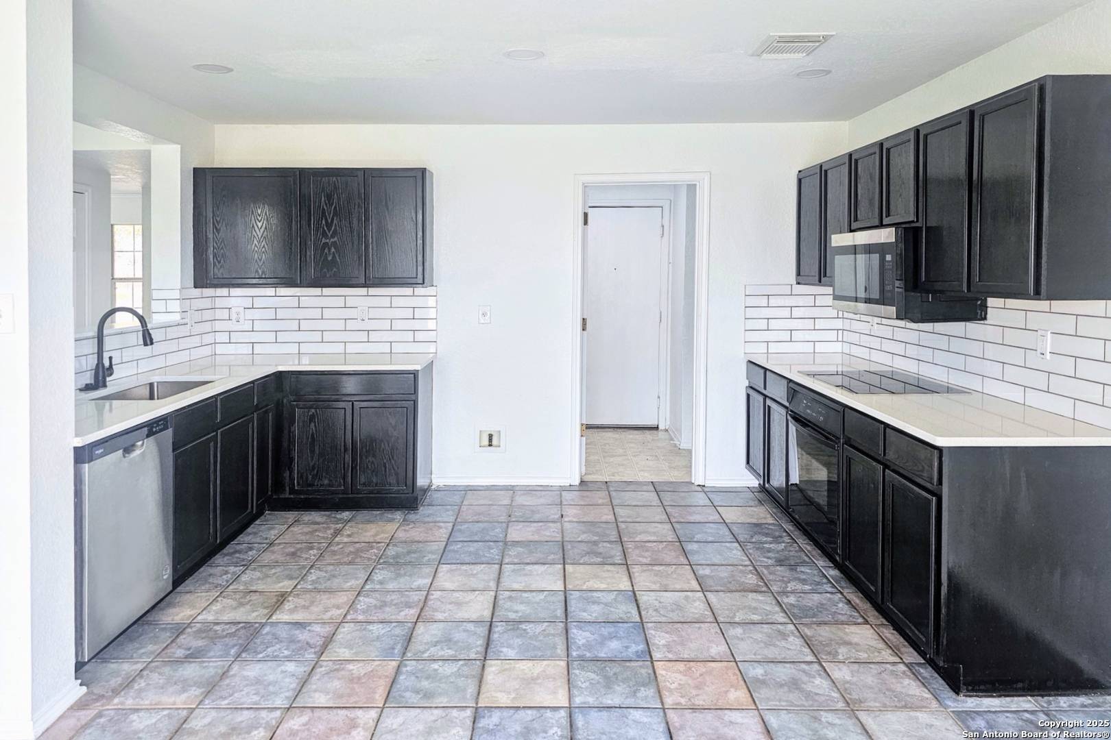 New Braunfels, TX 78130,380 Copper Wood