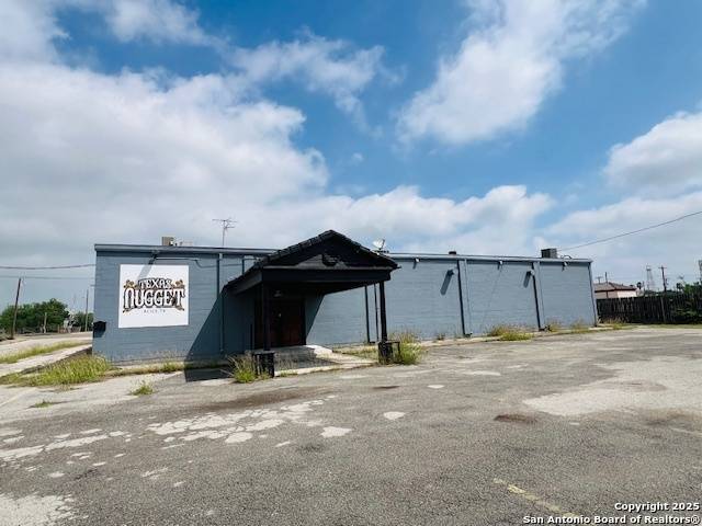 Alice, TX 78332,120 Aransas St.