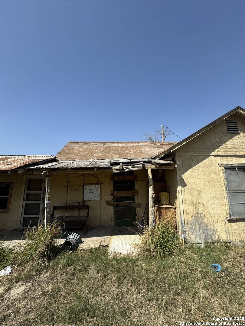 Poteet, TX 78065,329 5th