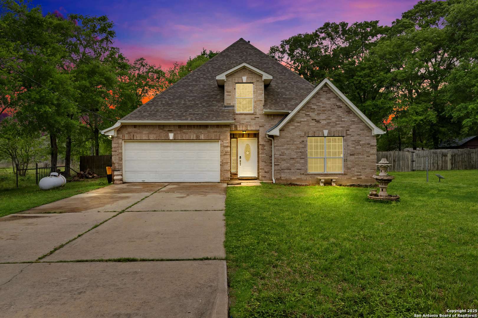 Hempstead, TX 77445,24704 Killarney St
