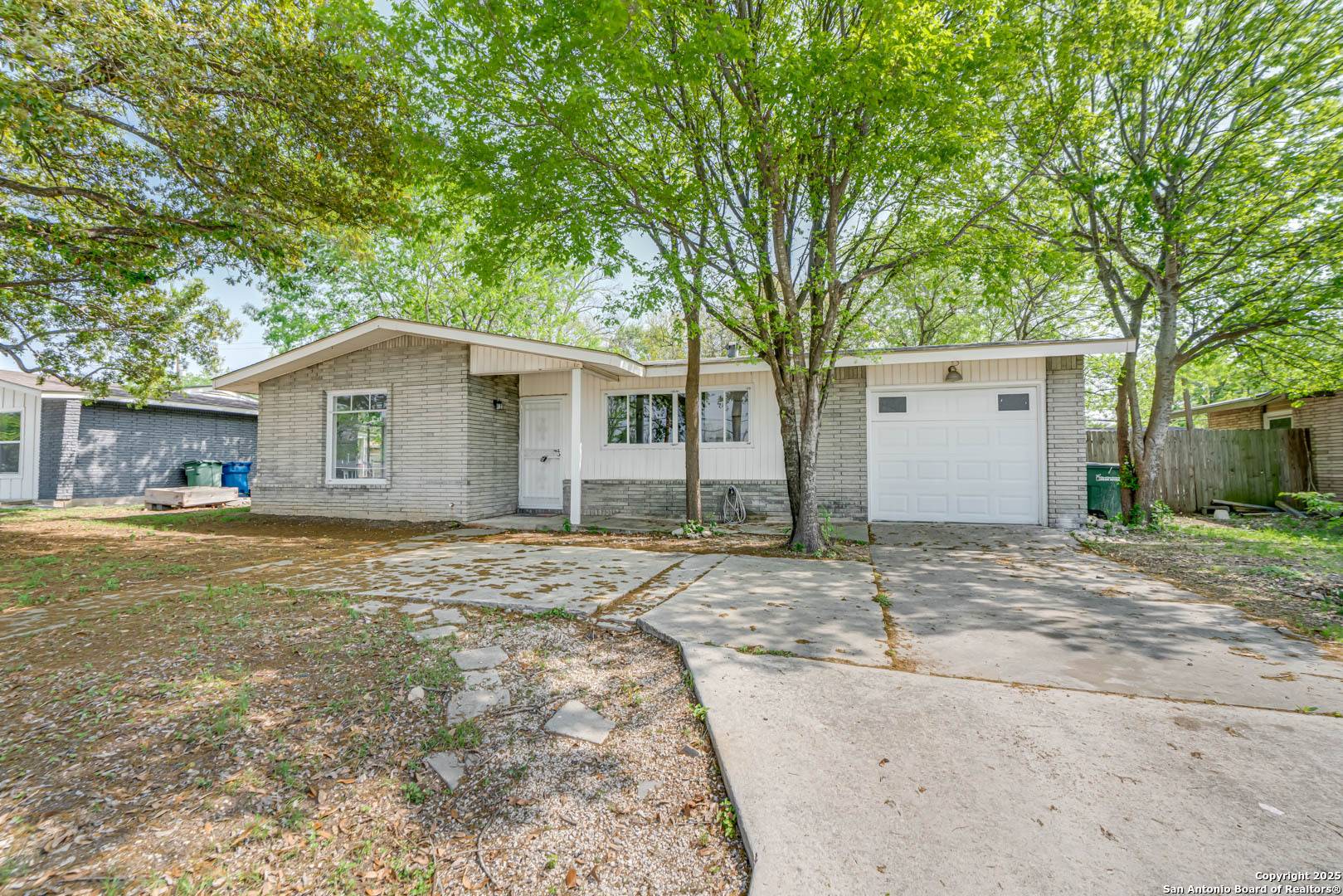 San Antonio, TX 78218,526 Lanark
