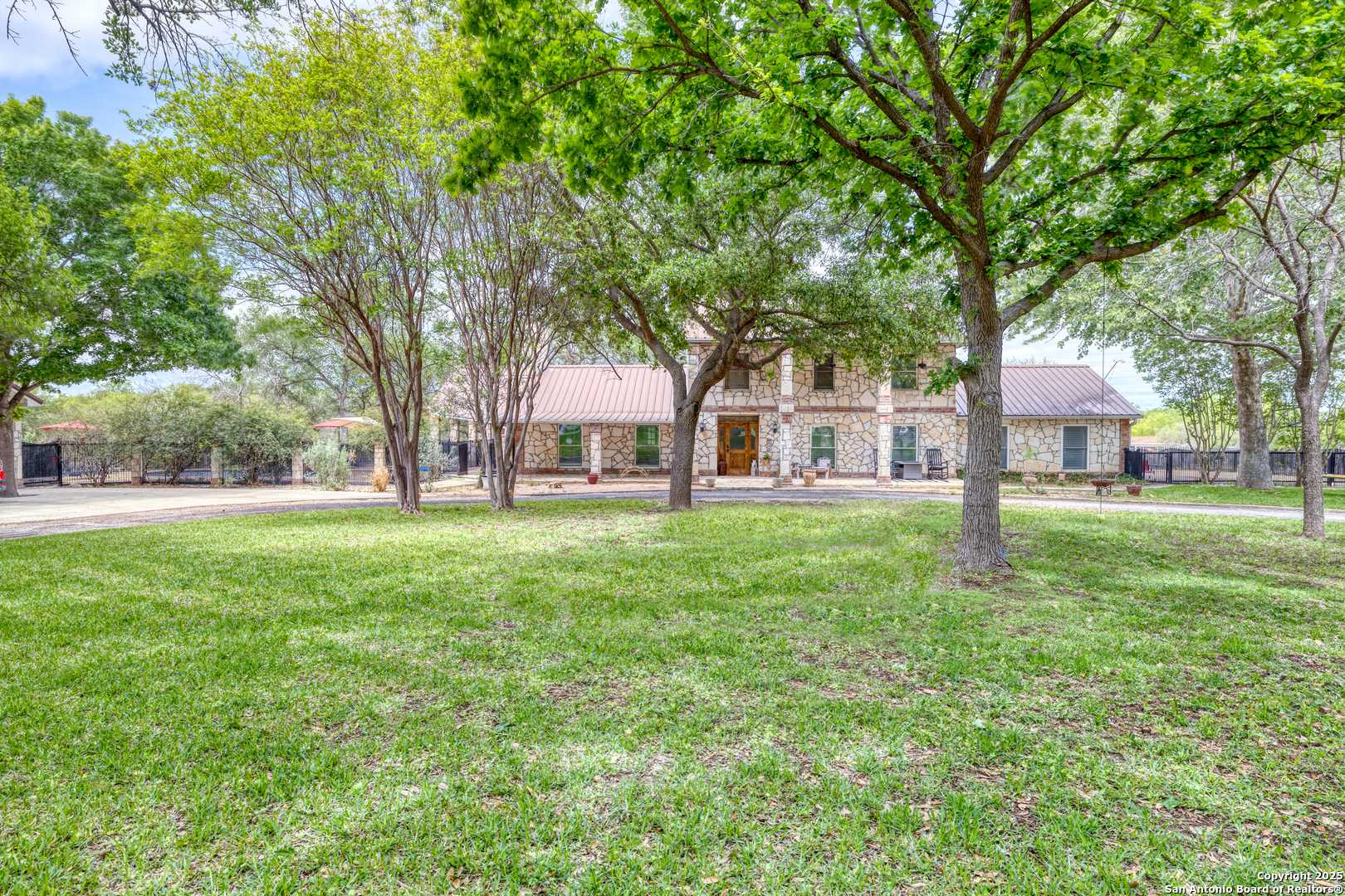 Uvalde, TX 78801,632 Rio St