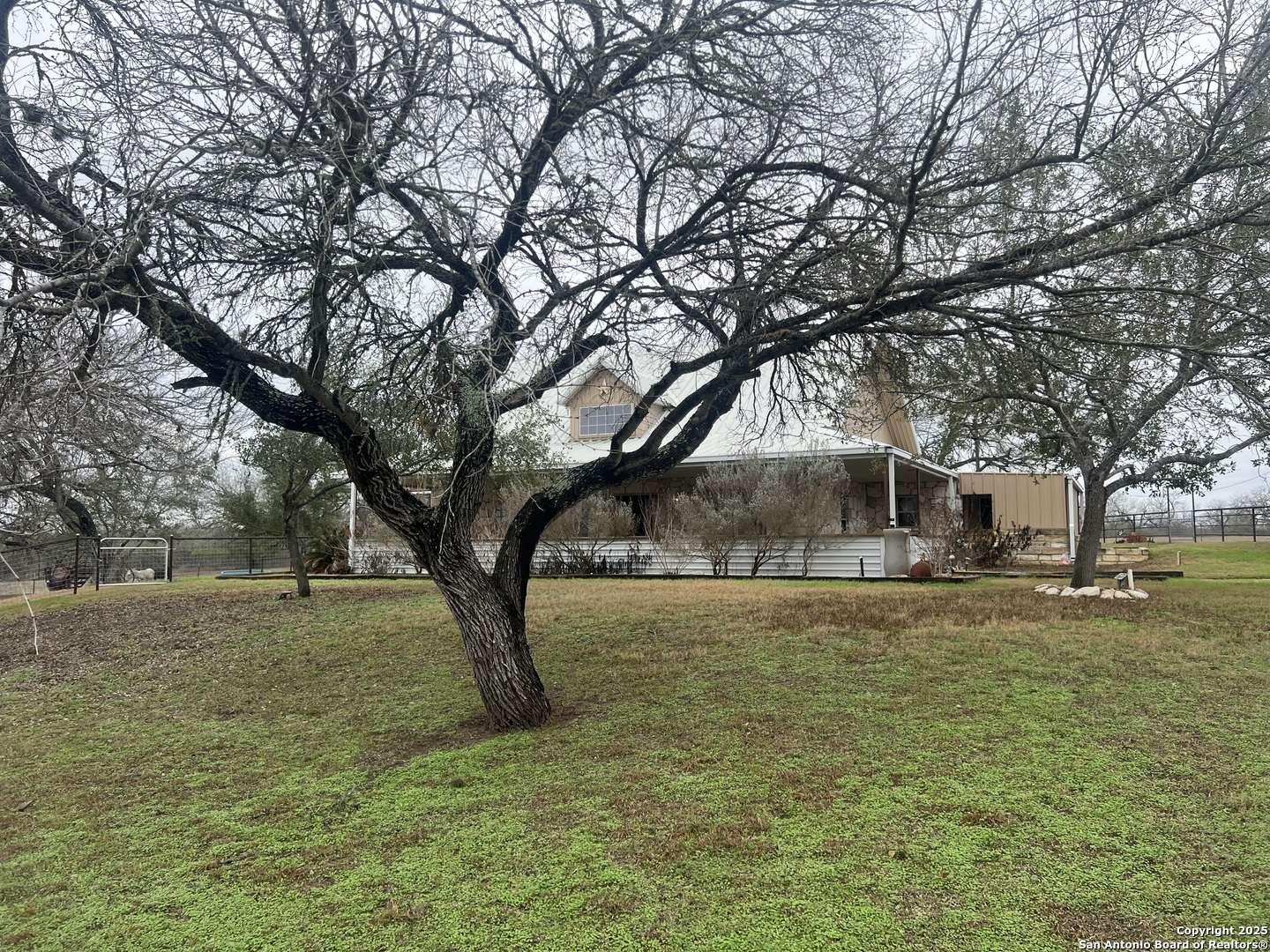 George West, TX 78022,571 FM 799