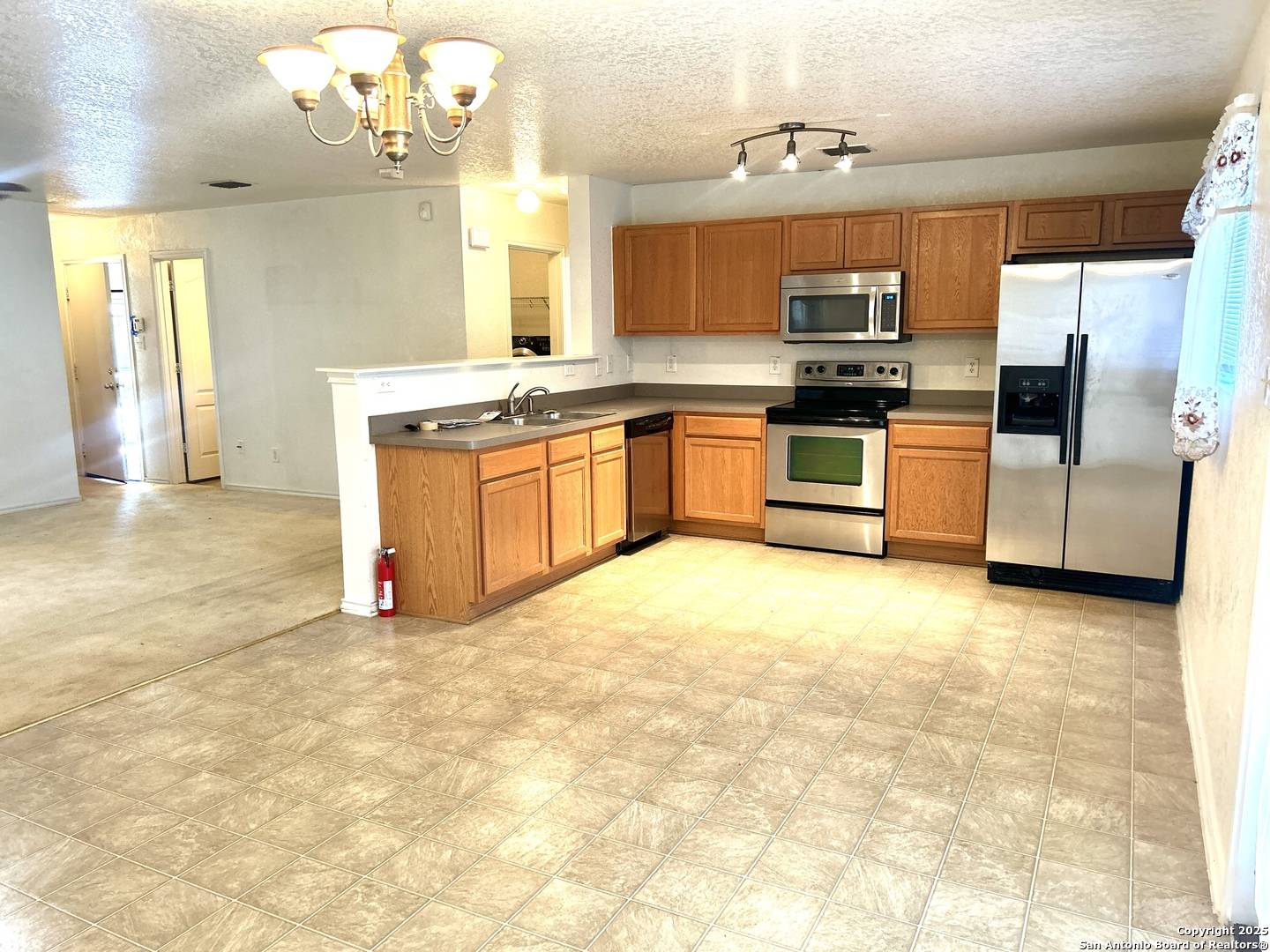 San Antonio, TX 78245-2937,227 SPRUCE BREEZE