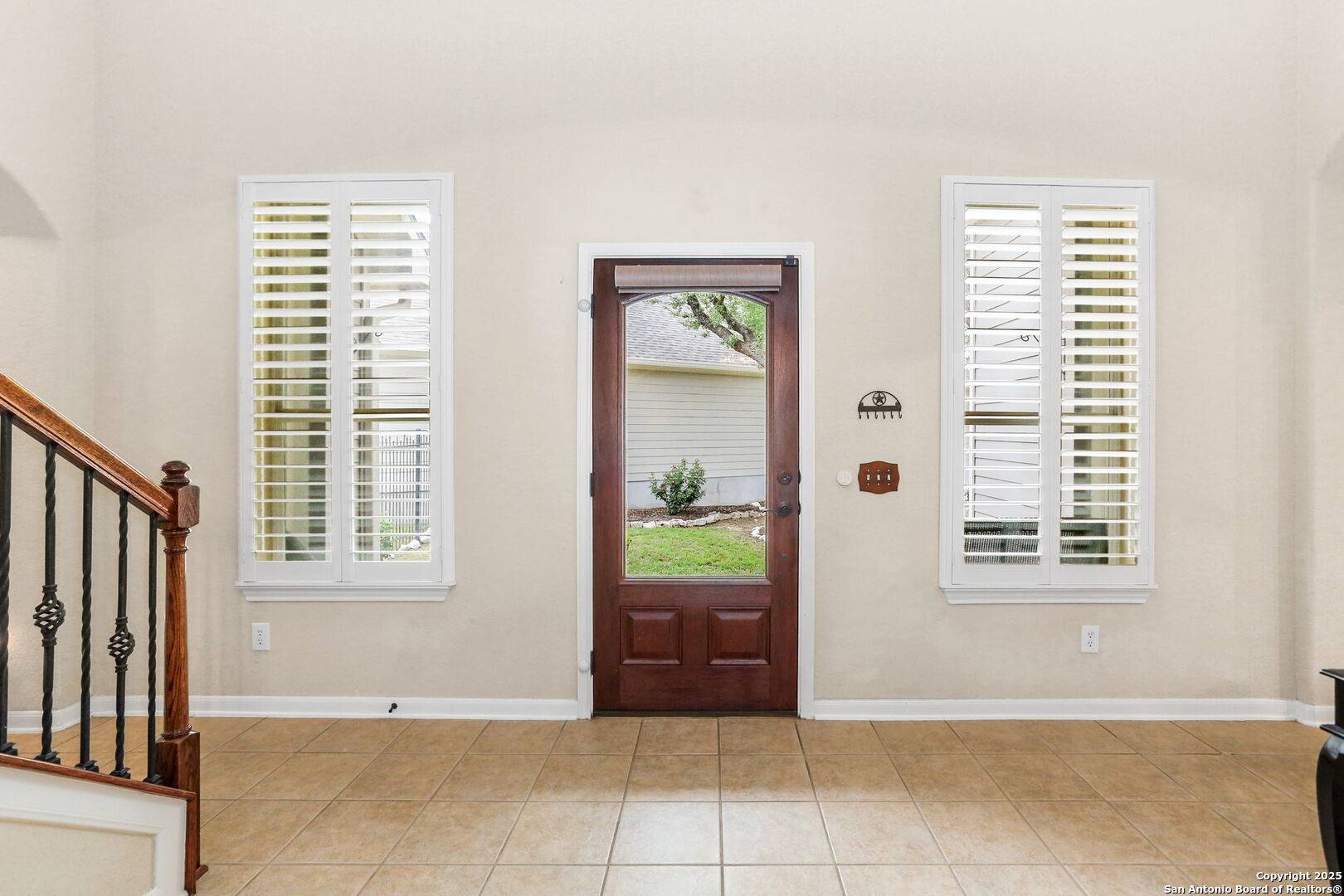 San Antonio, TX 78260,338 Mirror