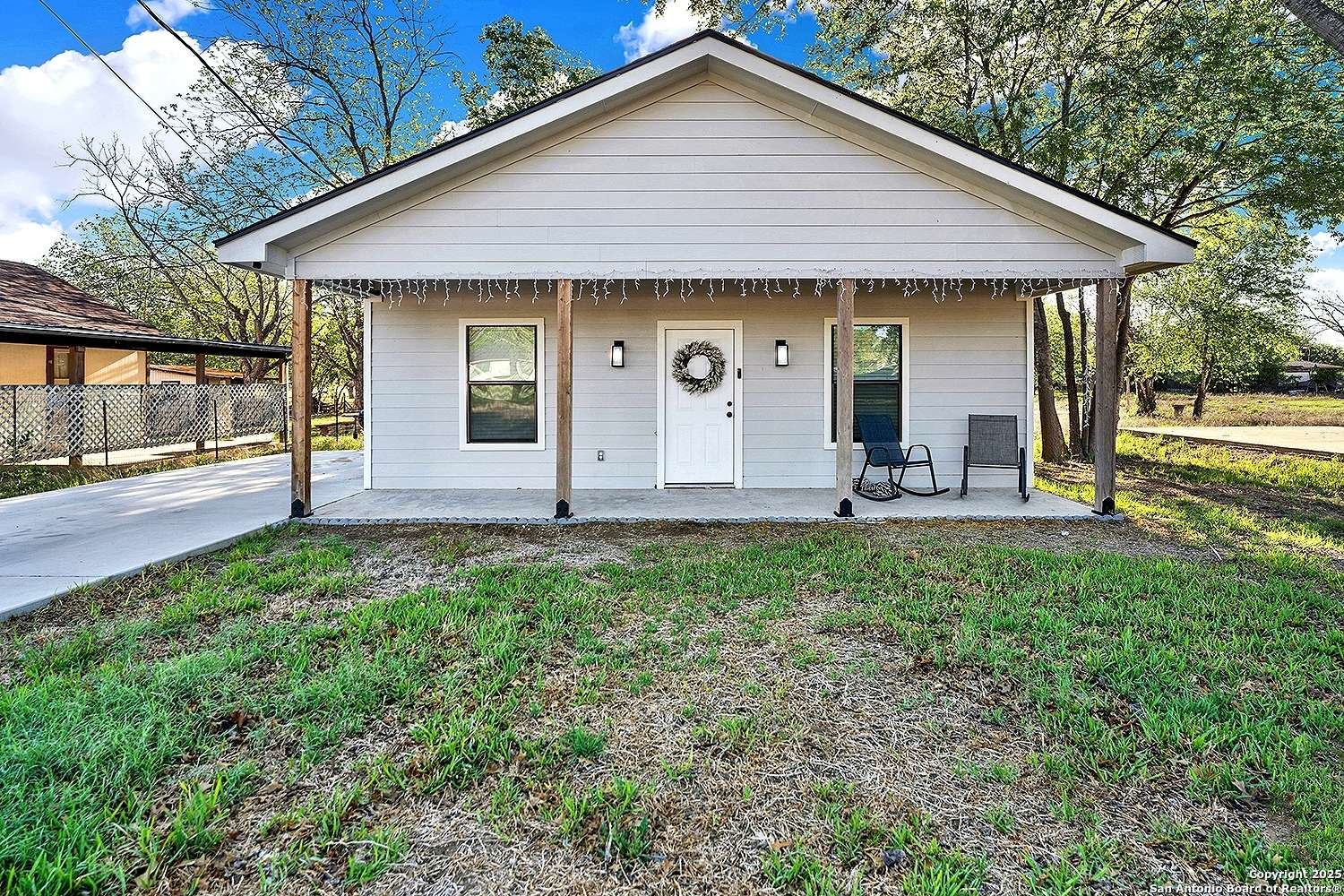 Hondo, TX 78861,1121 Avenue K